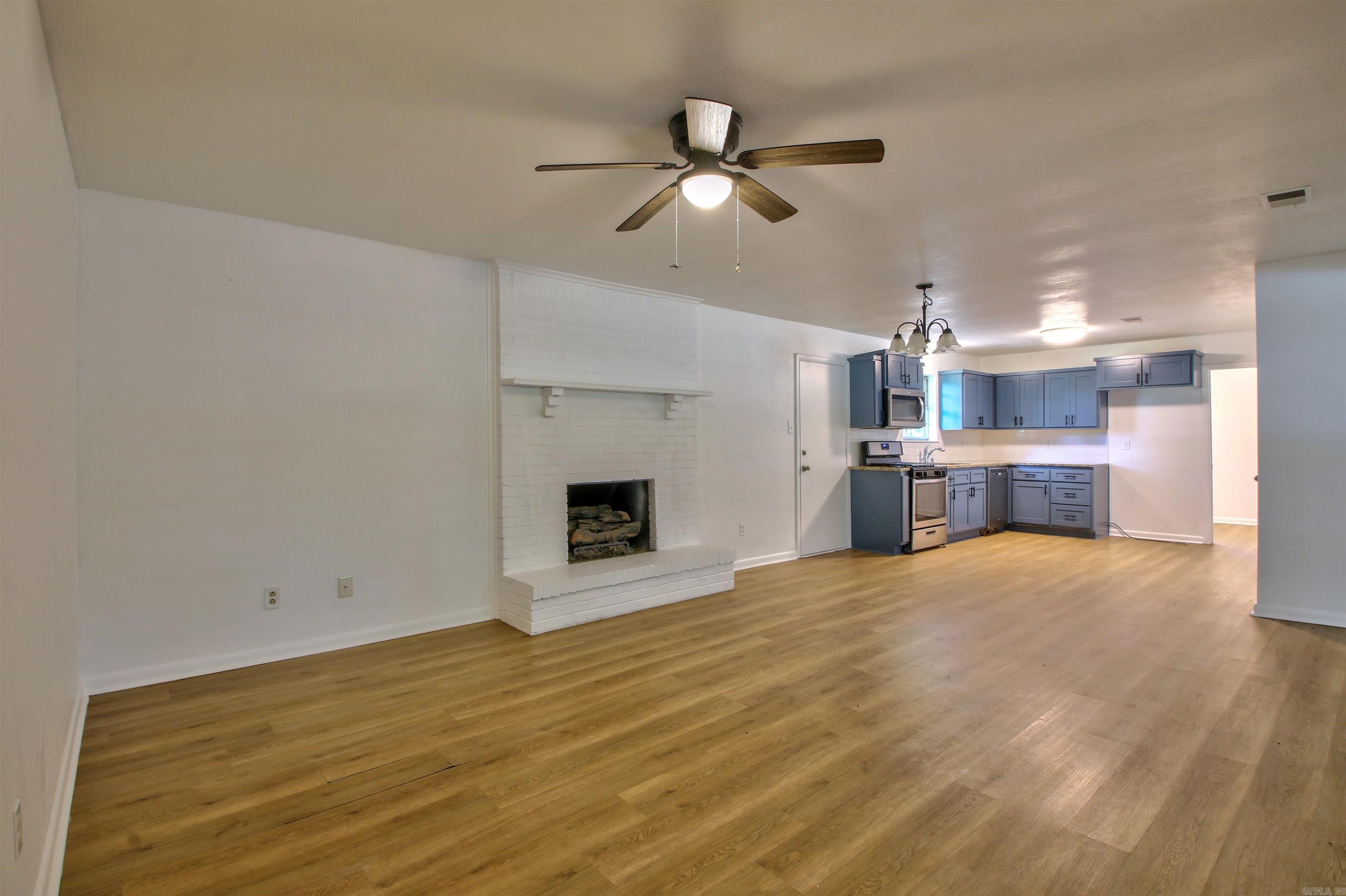 ARBOR OAKS - Residential