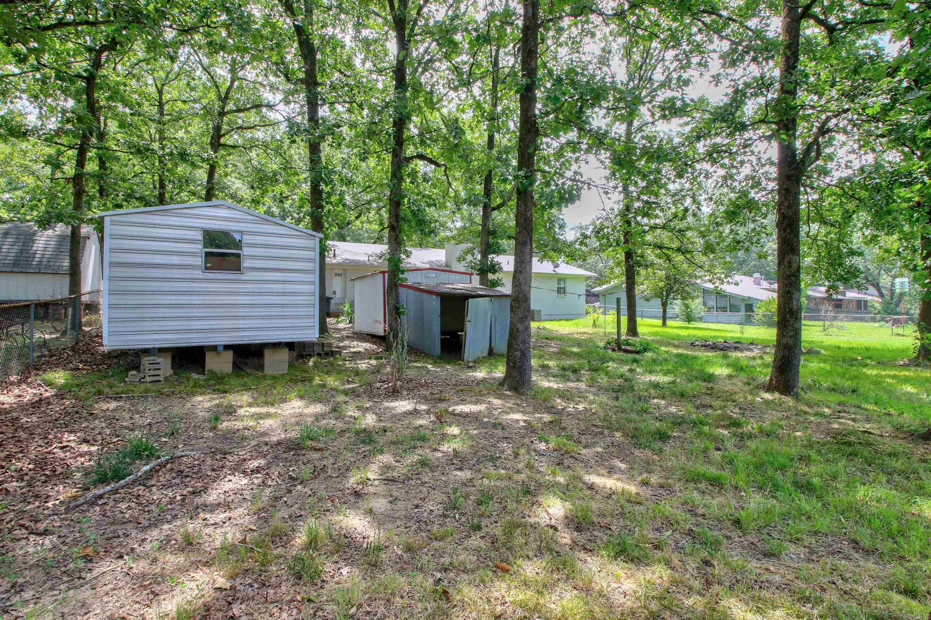 ARBOR OAKS - Residential