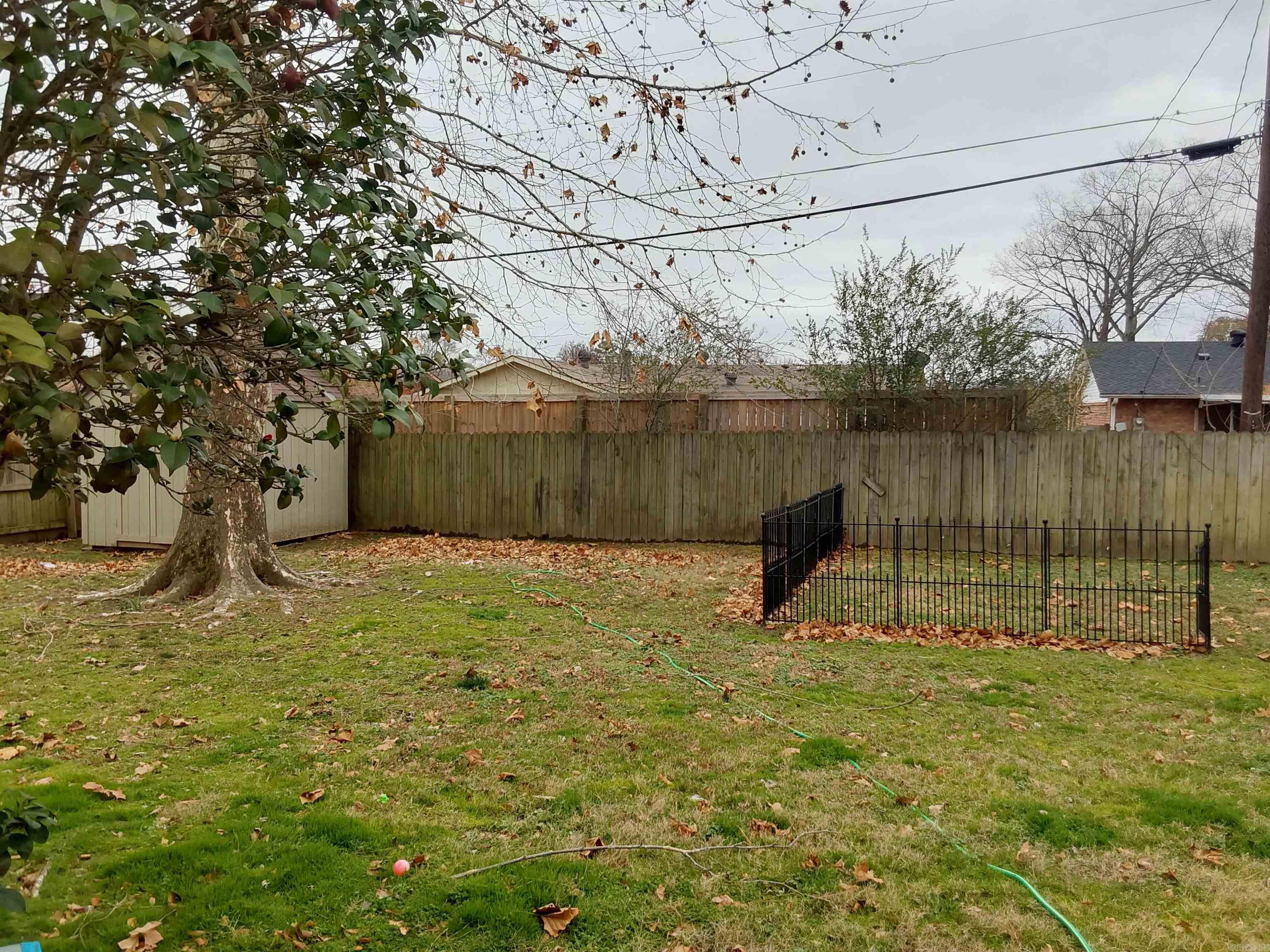 NORTH HILLS MANOR - Residential