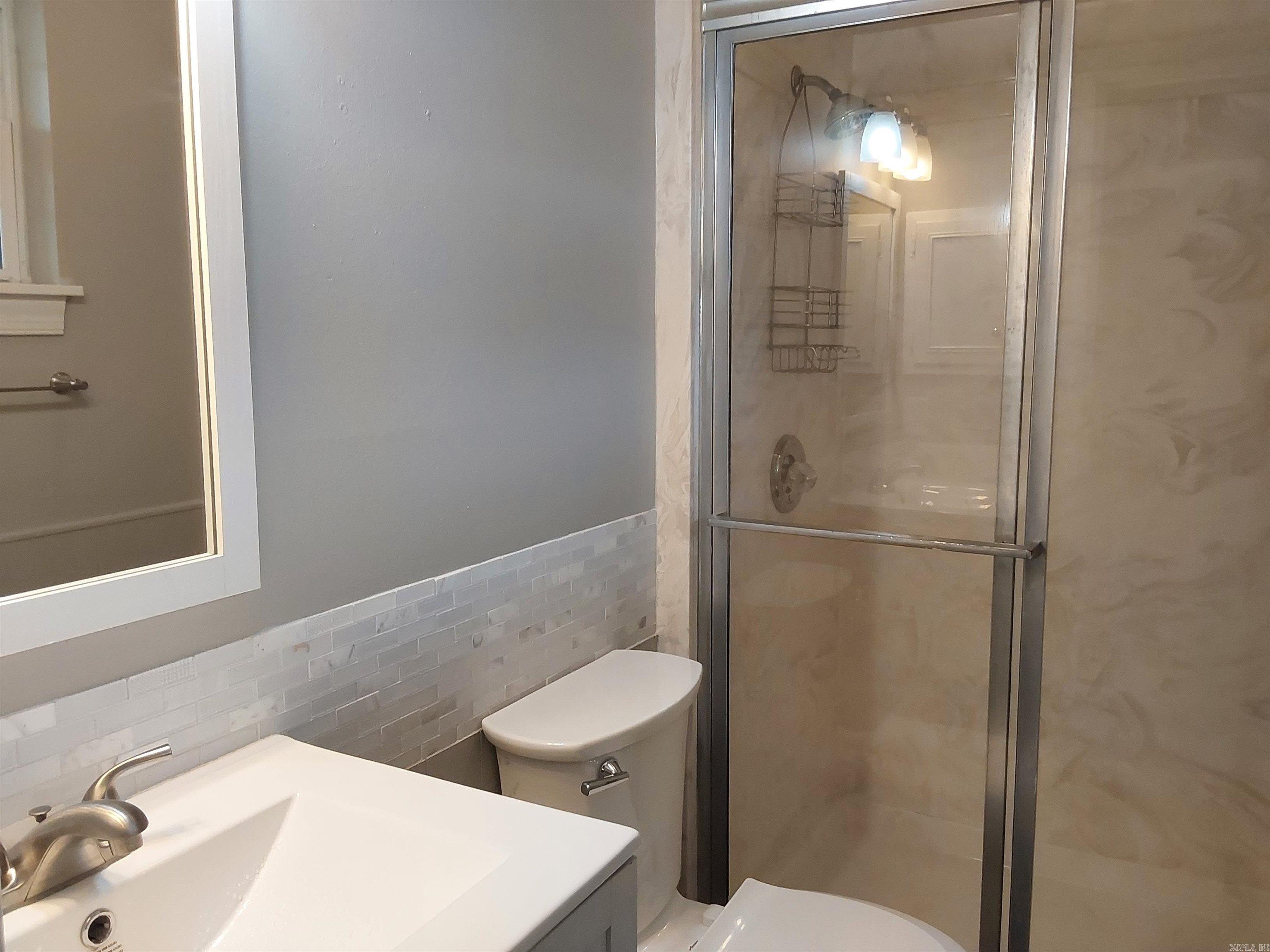 NORTH HILLS MANOR - Residential