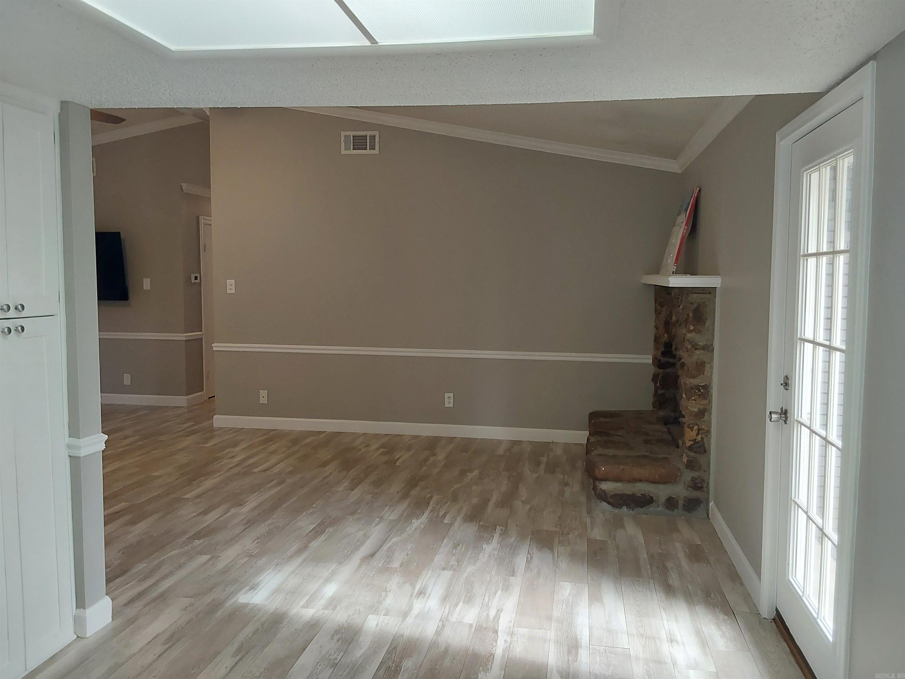 NORTH HILLS MANOR - Residential