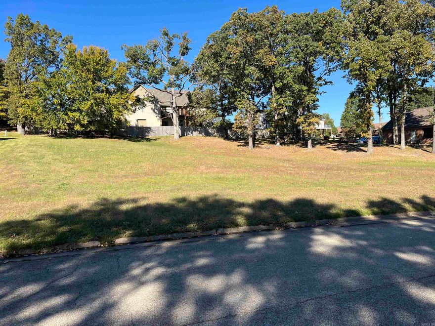 VERY NICE RESIDENTIAL LOT FOR SALE IN THE BEAUTIFUL RIDGE POINTE SUBDIVISION IN JONESBORO.