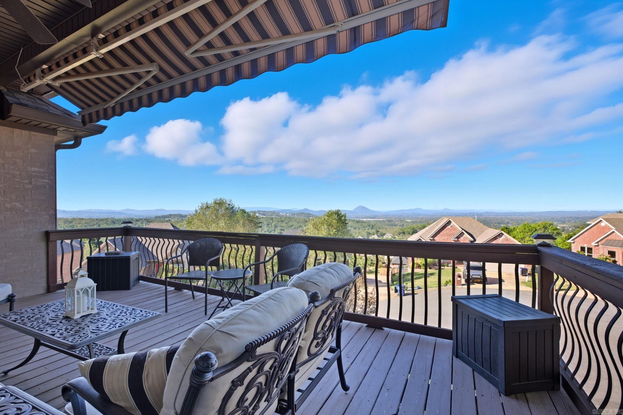 MAJESTIC POINTE - Residential