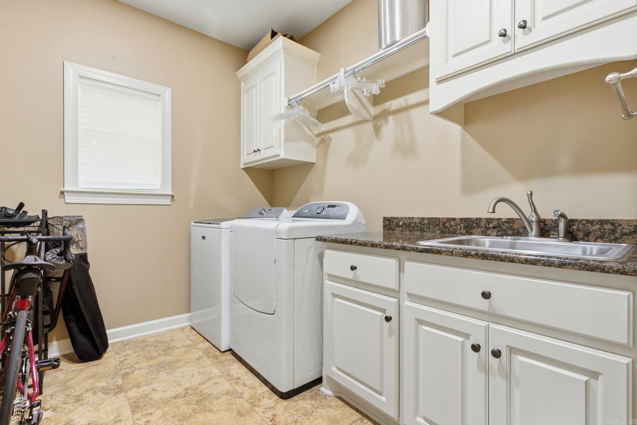 MAJESTIC POINTE - Residential