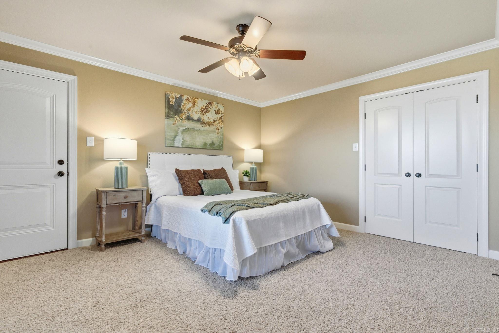 MAJESTIC POINTE - Residential