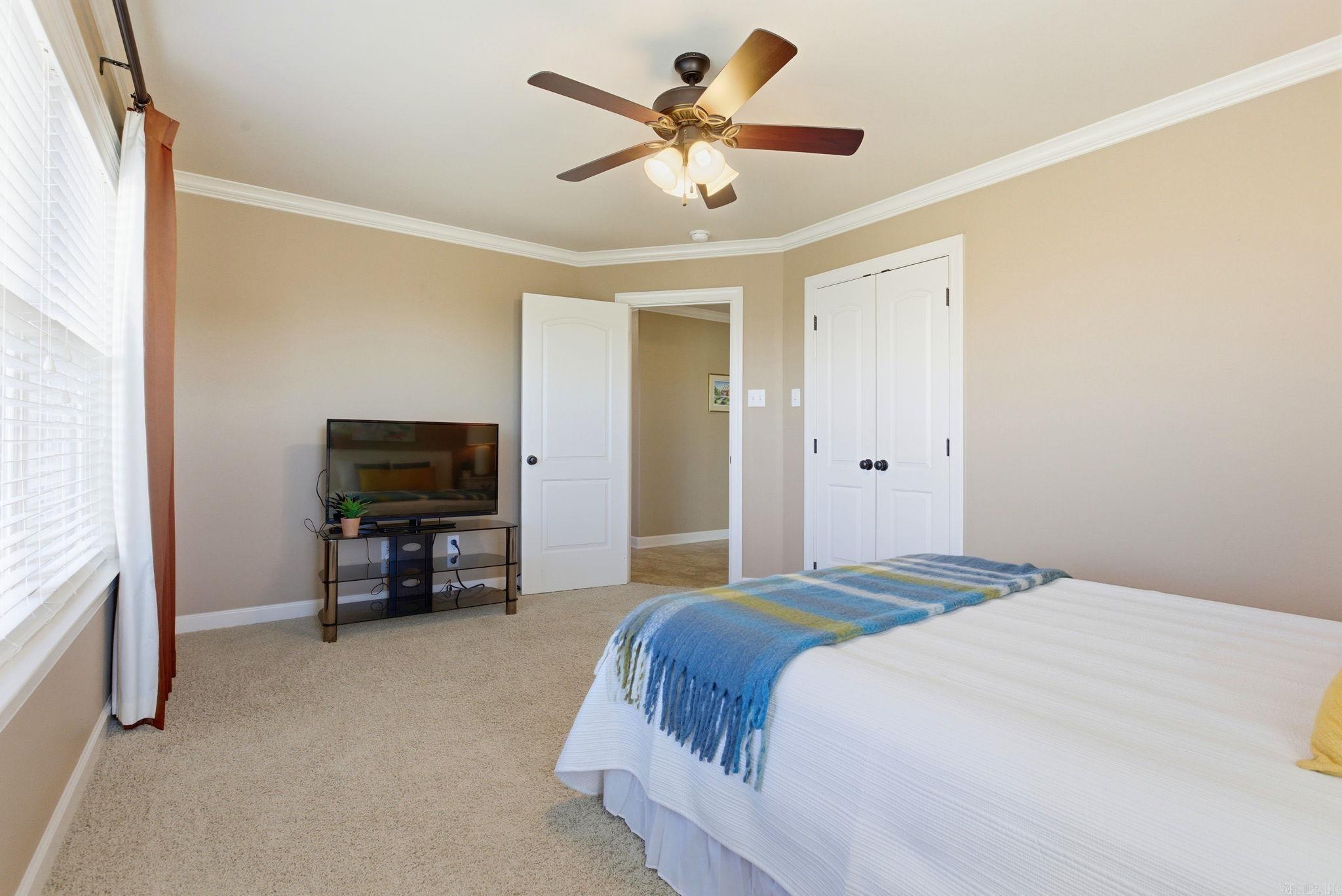 MAJESTIC POINTE - Residential