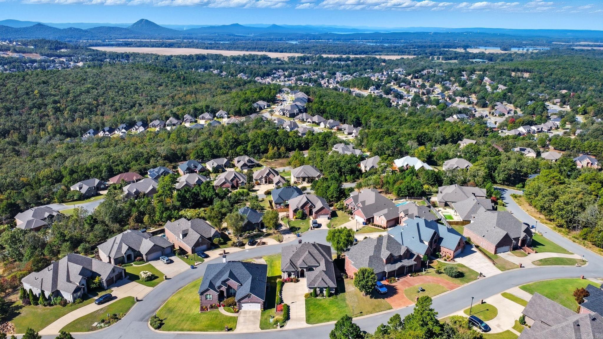 MAJESTIC POINTE - Residential