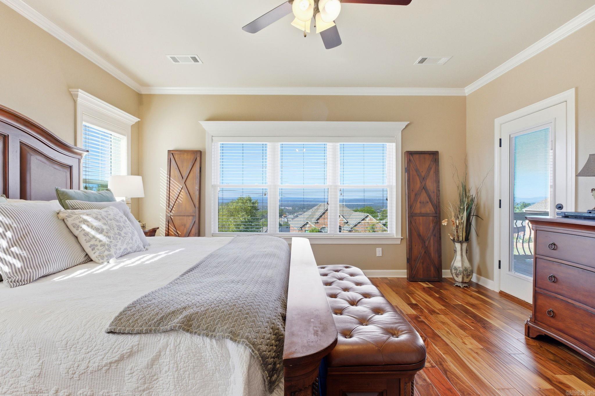 MAJESTIC POINTE - Residential