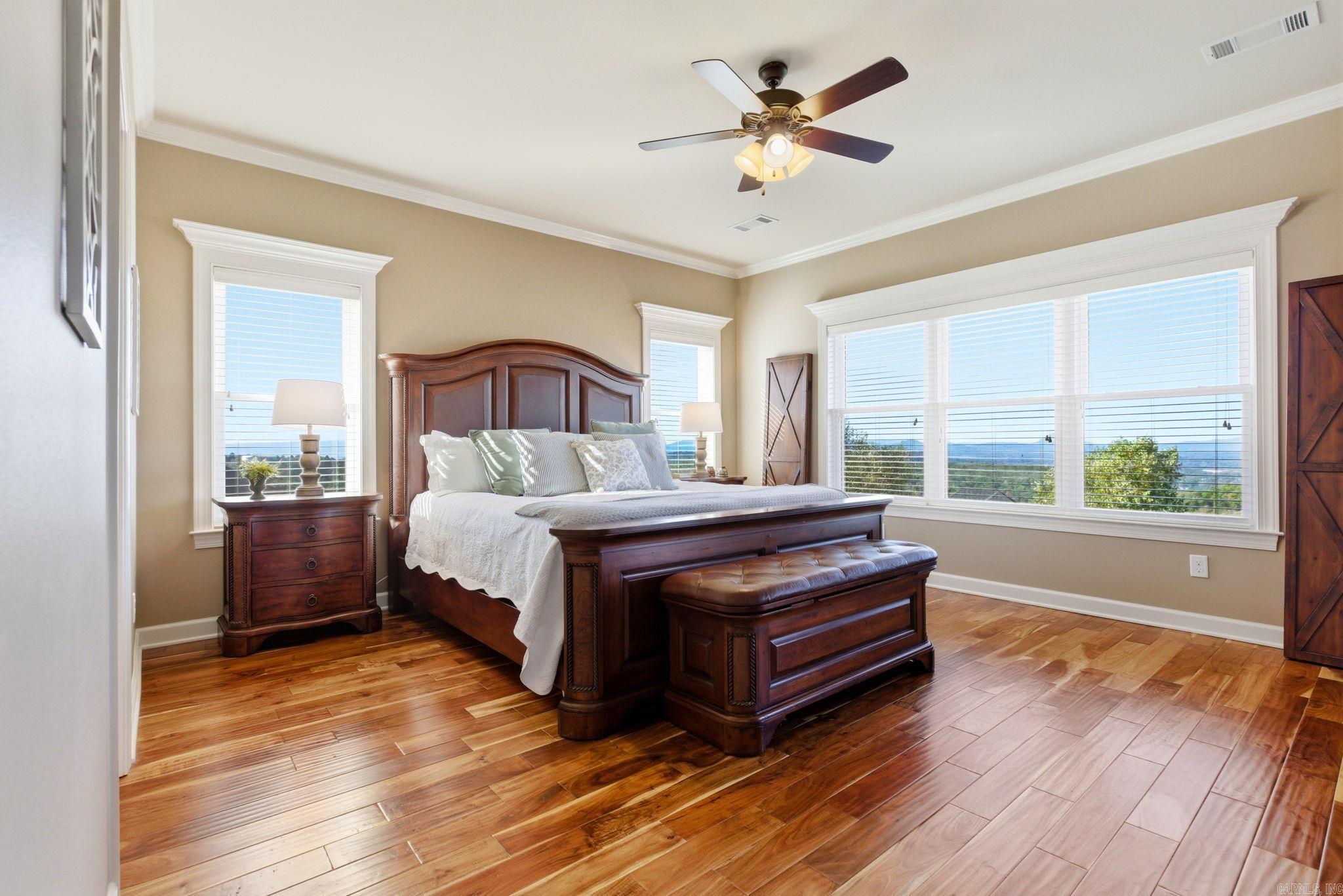 MAJESTIC POINTE - Residential