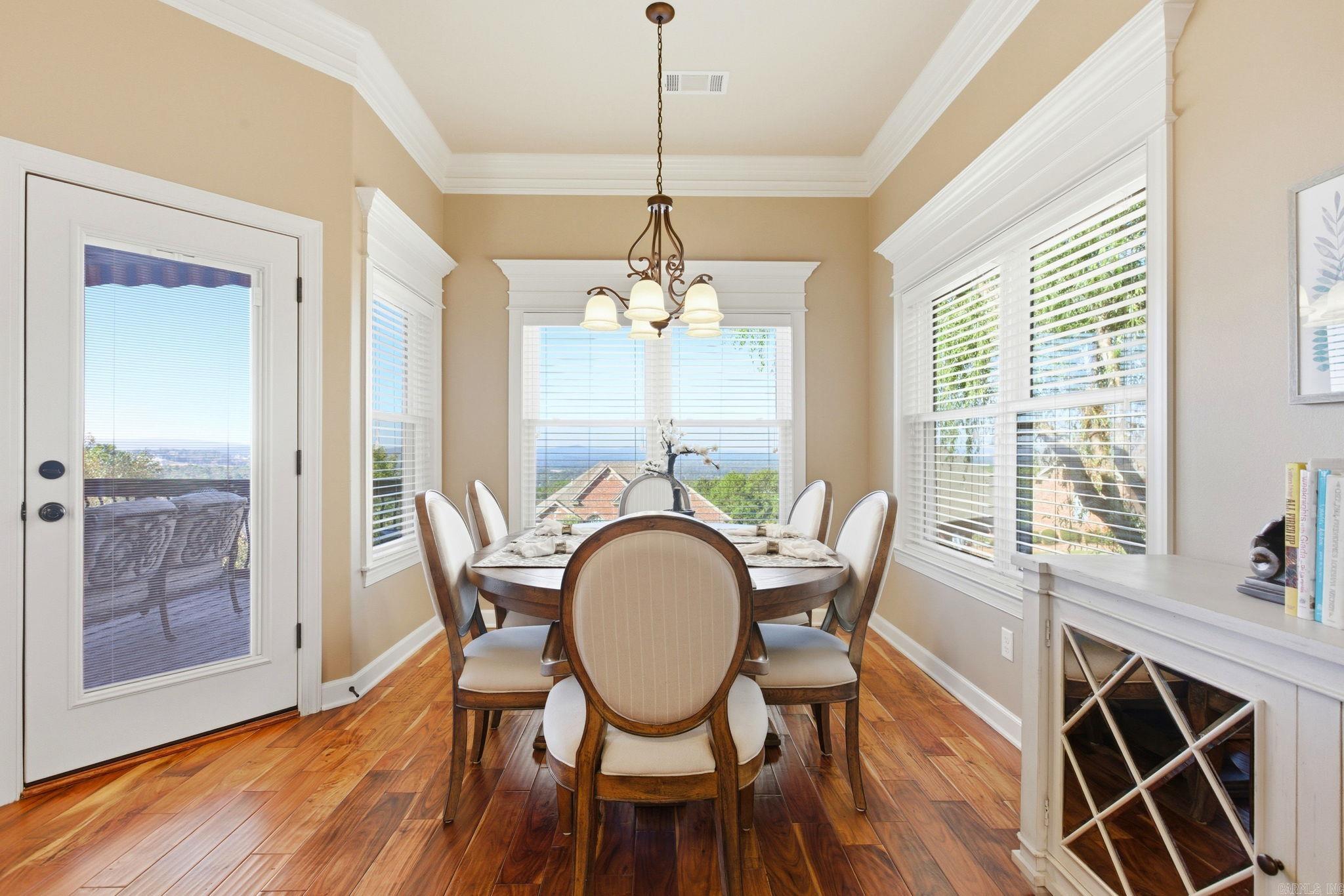 MAJESTIC POINTE - Residential