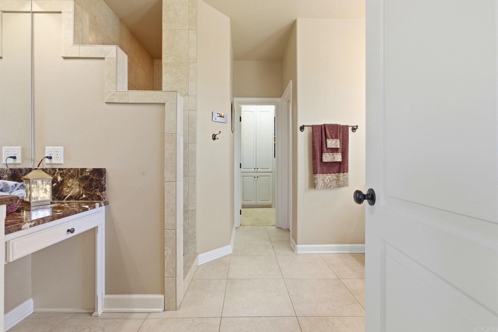 MAJESTIC POINTE - Residential