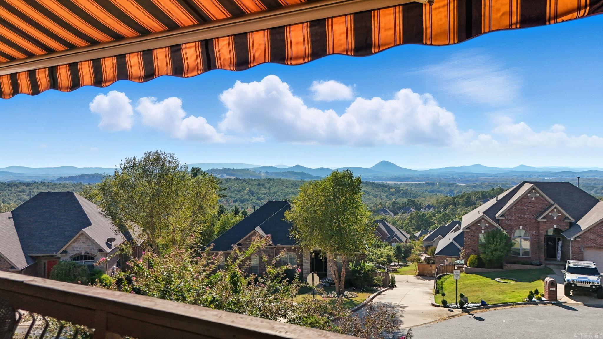 MAJESTIC POINTE - Residential