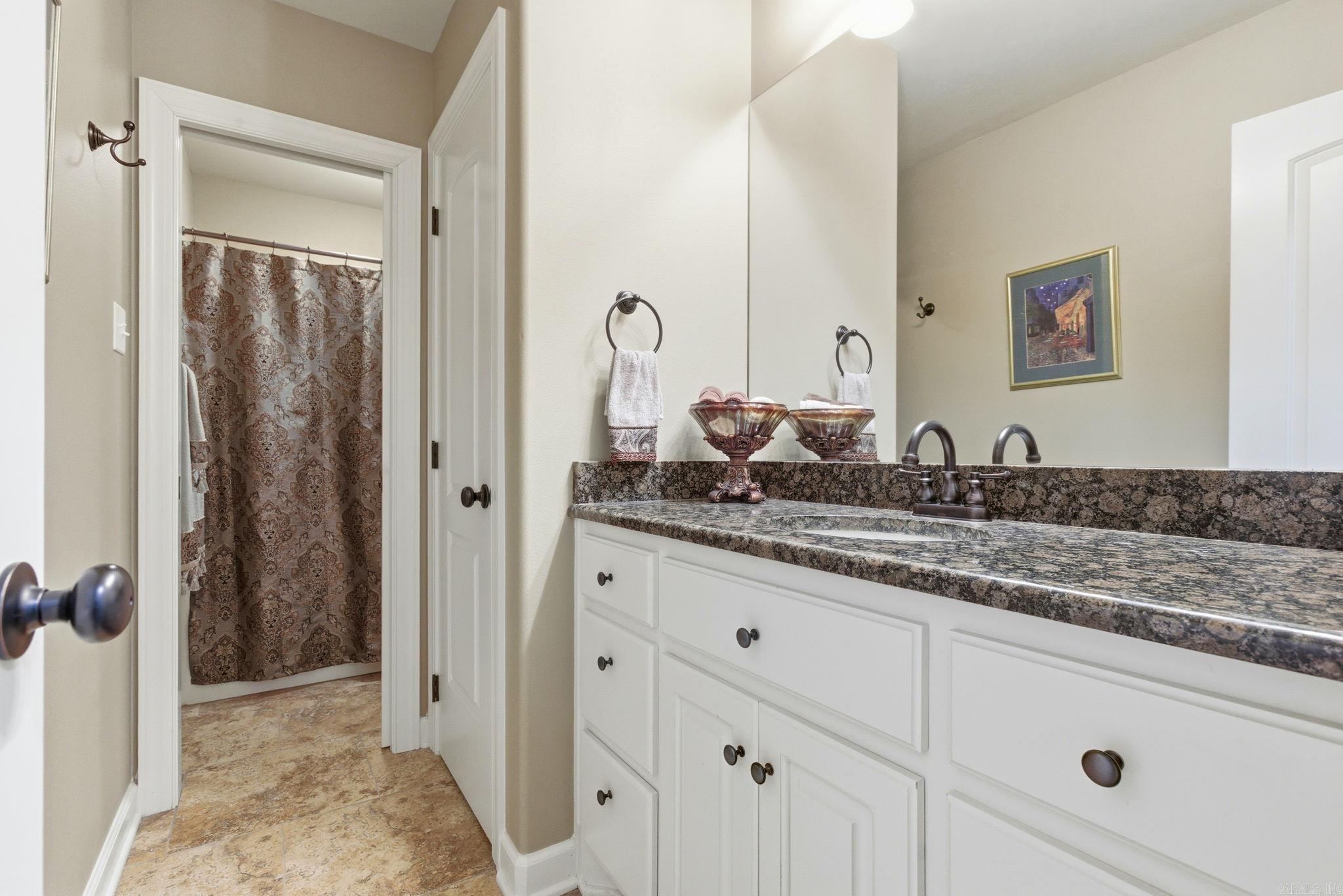 MAJESTIC POINTE - Residential