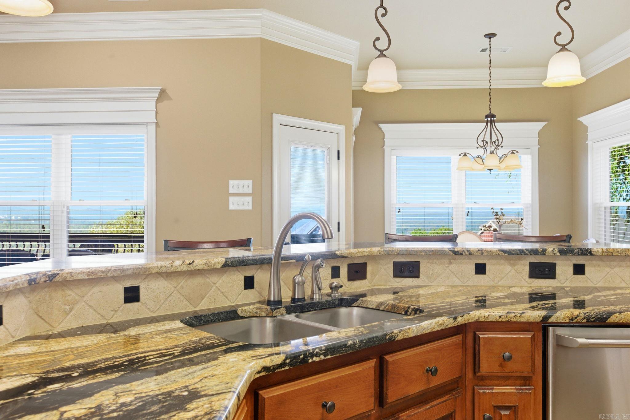 MAJESTIC POINTE - Residential