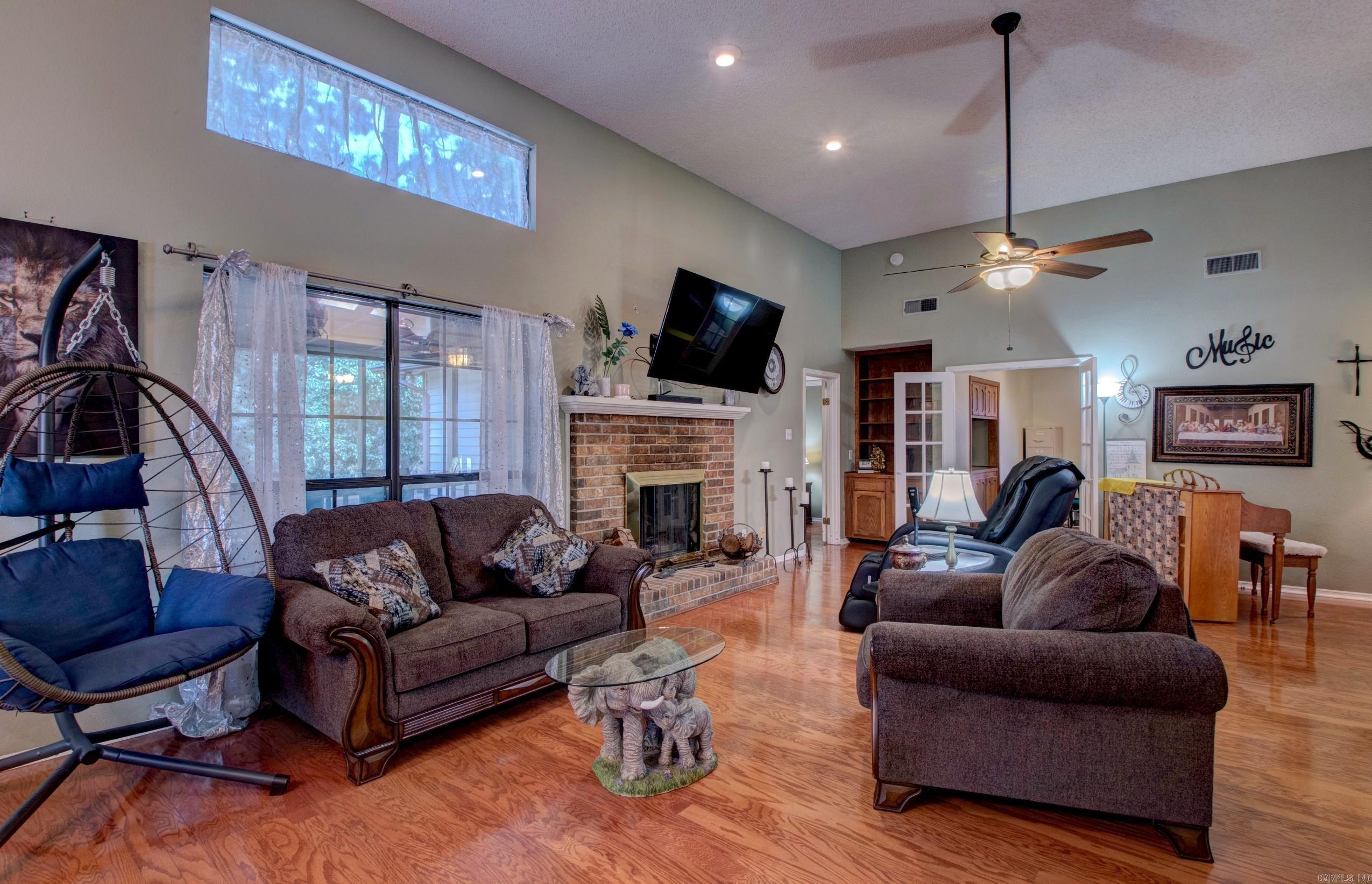OTTER CREEK COMMUNITY - Residential