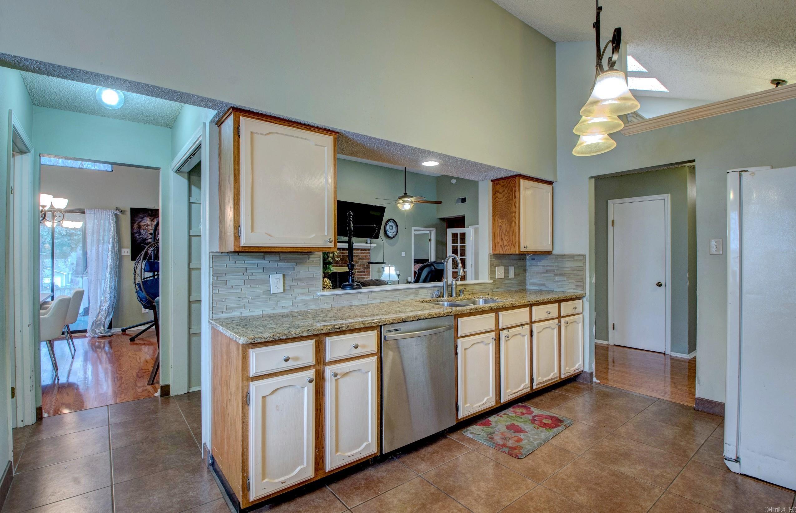 OTTER CREEK COMMUNITY - Residential