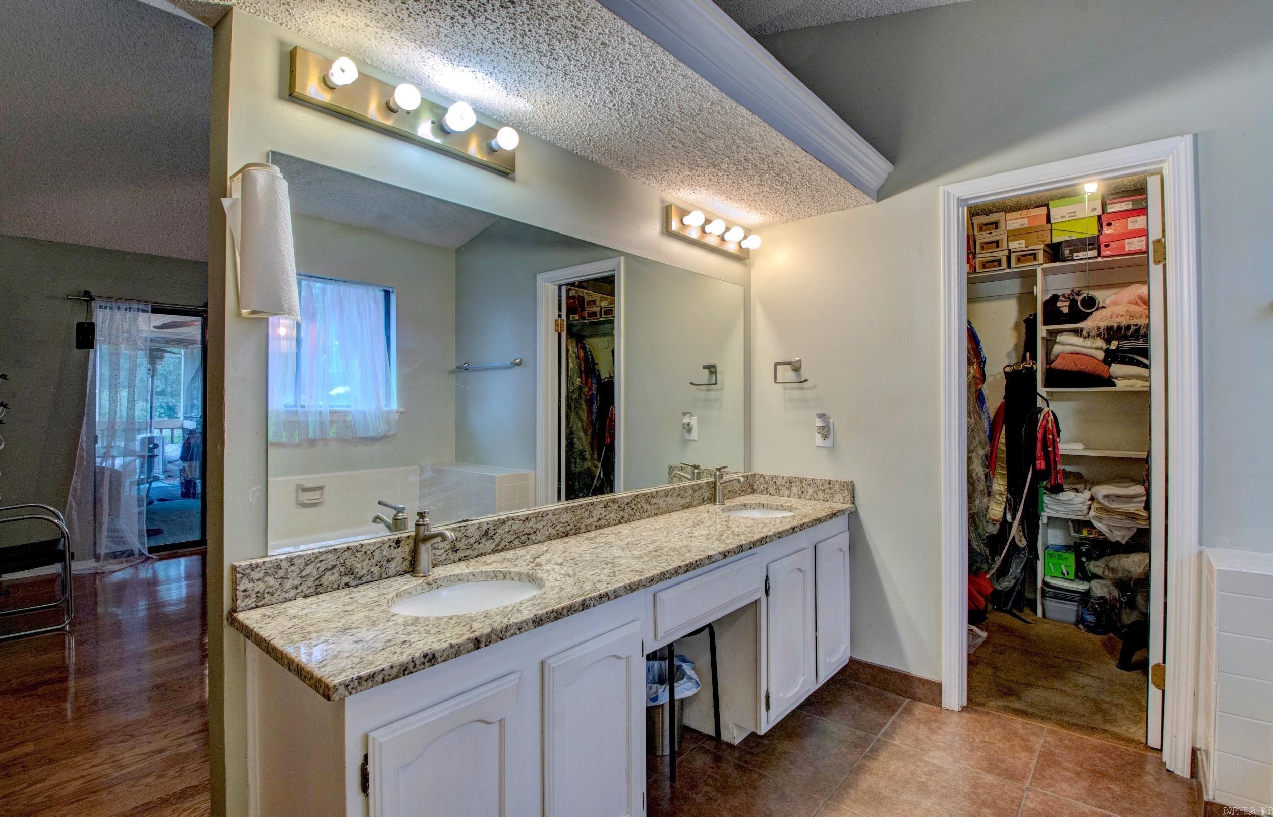 OTTER CREEK COMMUNITY - Residential