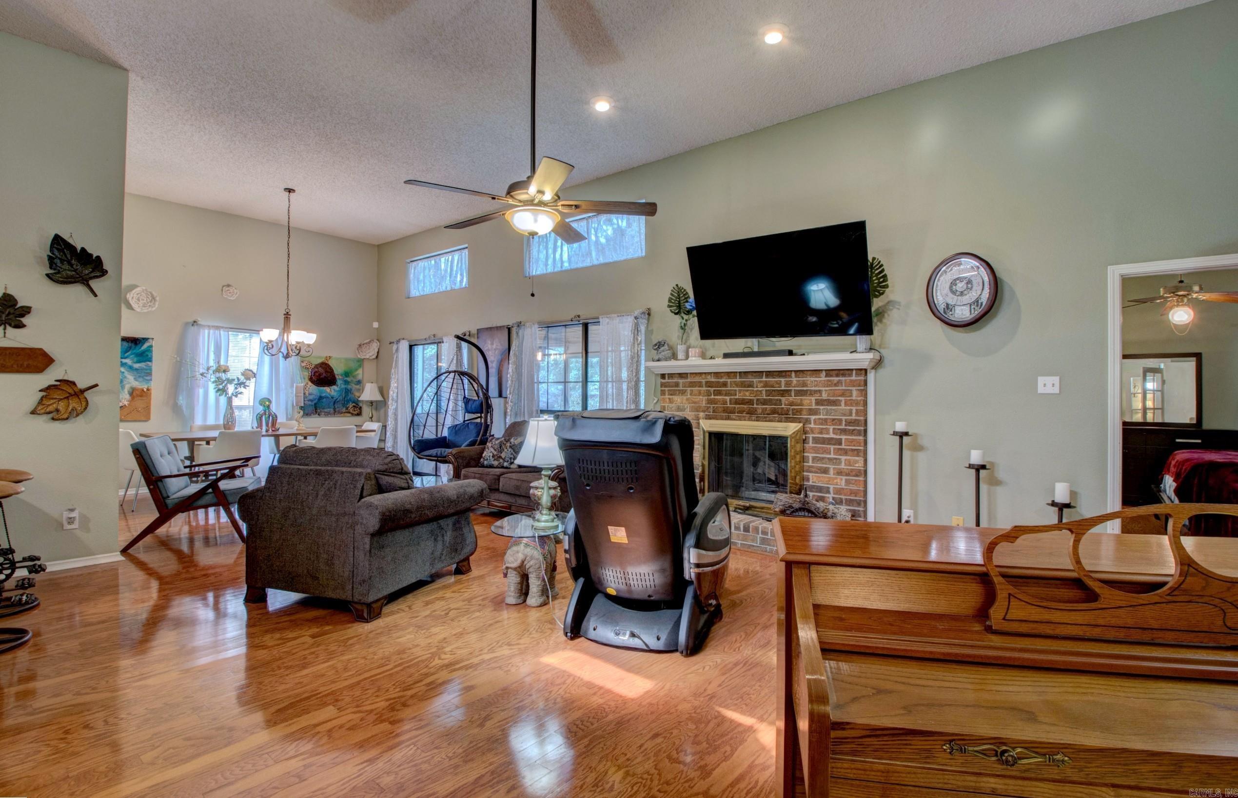 OTTER CREEK COMMUNITY - Residential