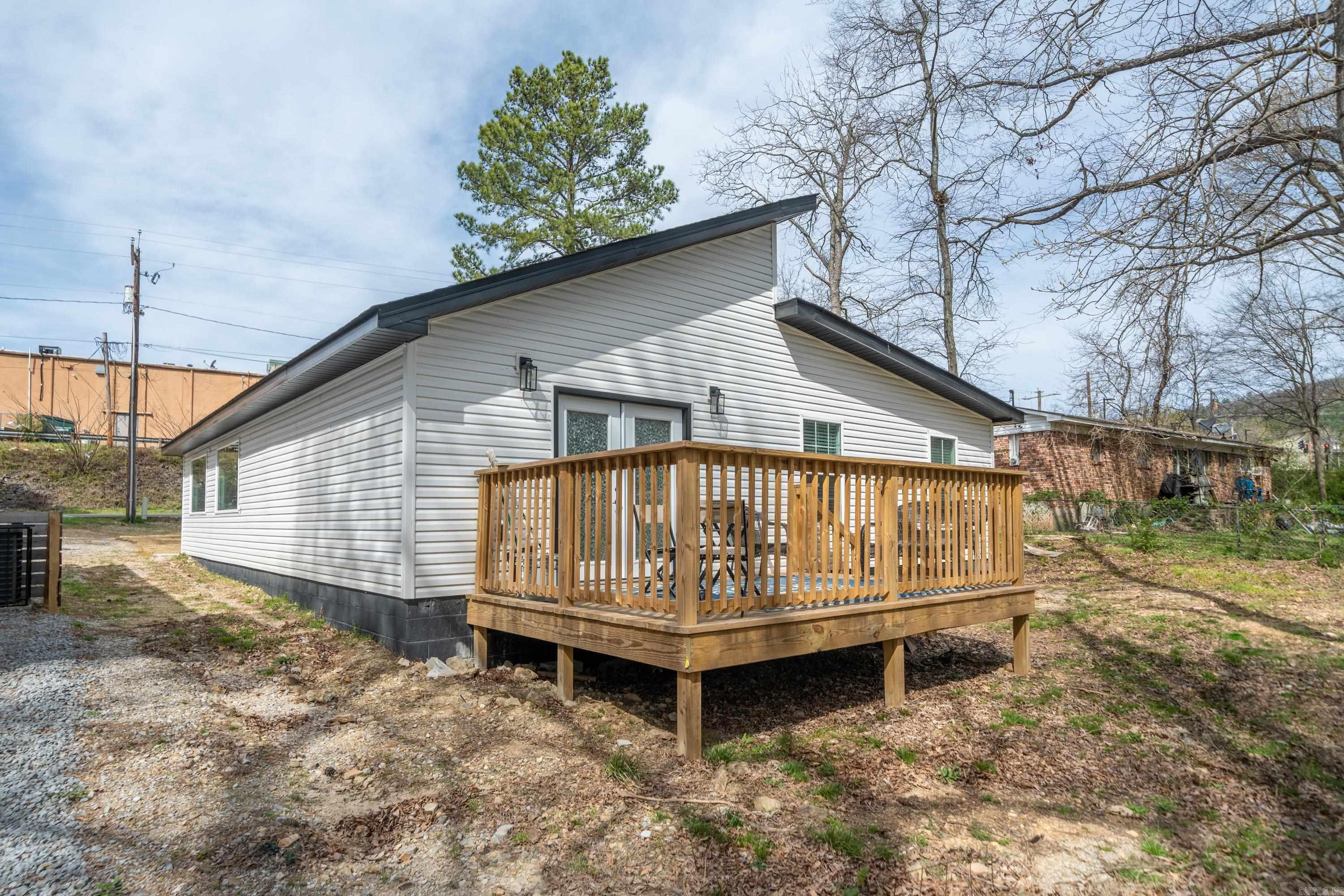 WYATTS - Residential