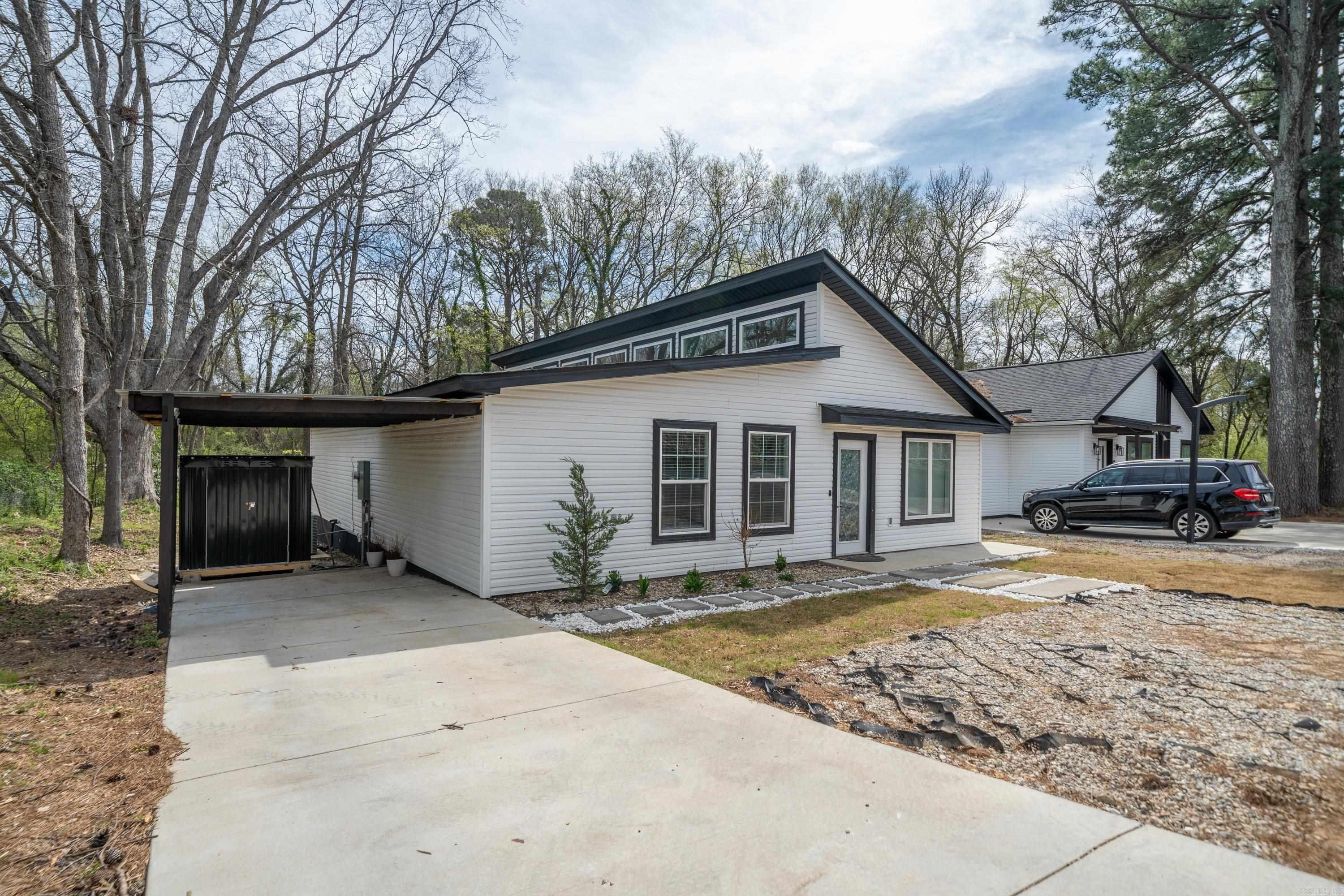 WYATTS - Residential