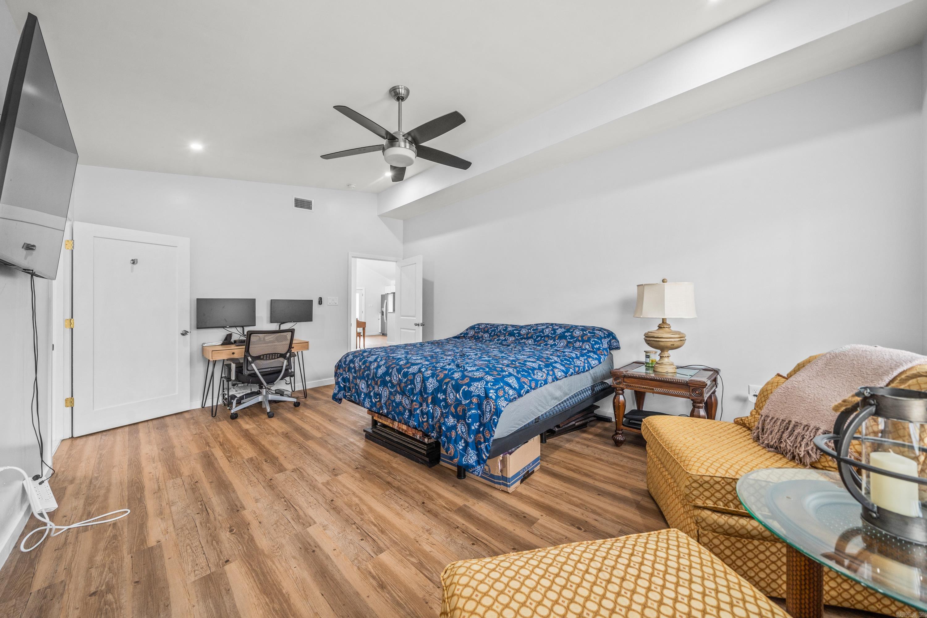WYATTS - Residential