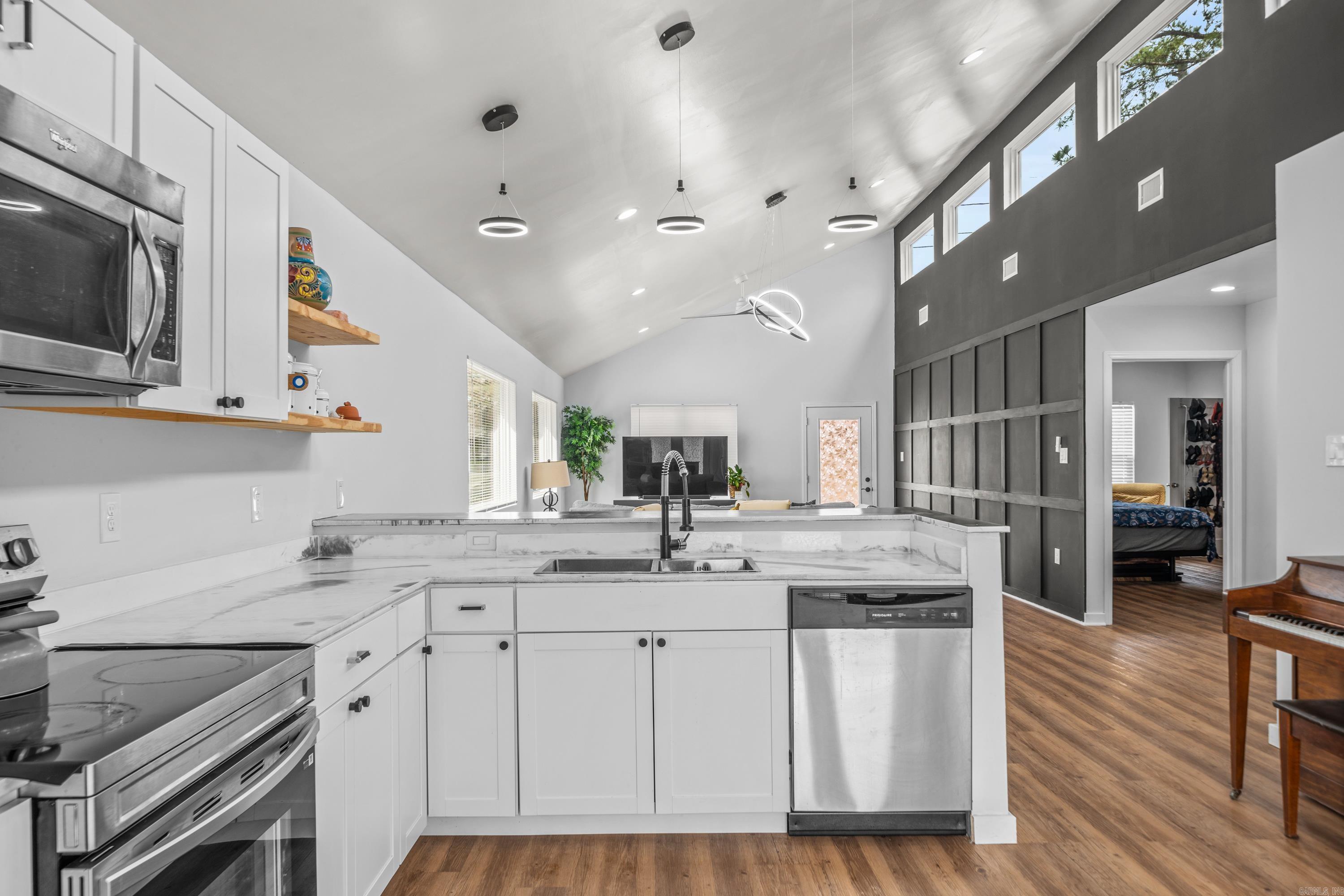 WYATTS - Residential