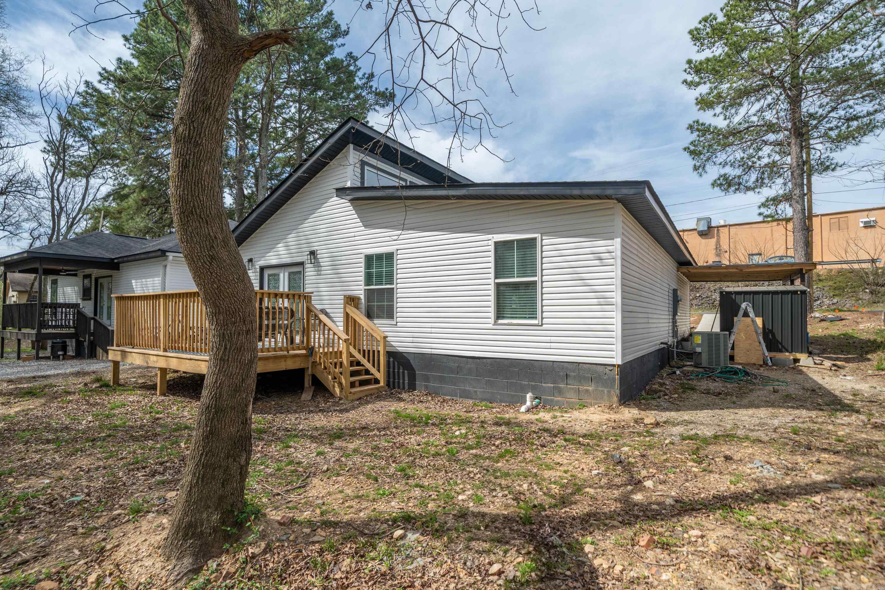 WYATTS - Residential