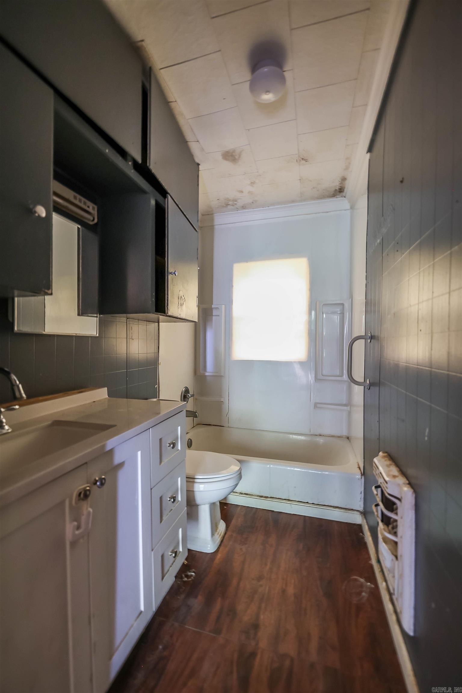 Thompson Heights - Residential