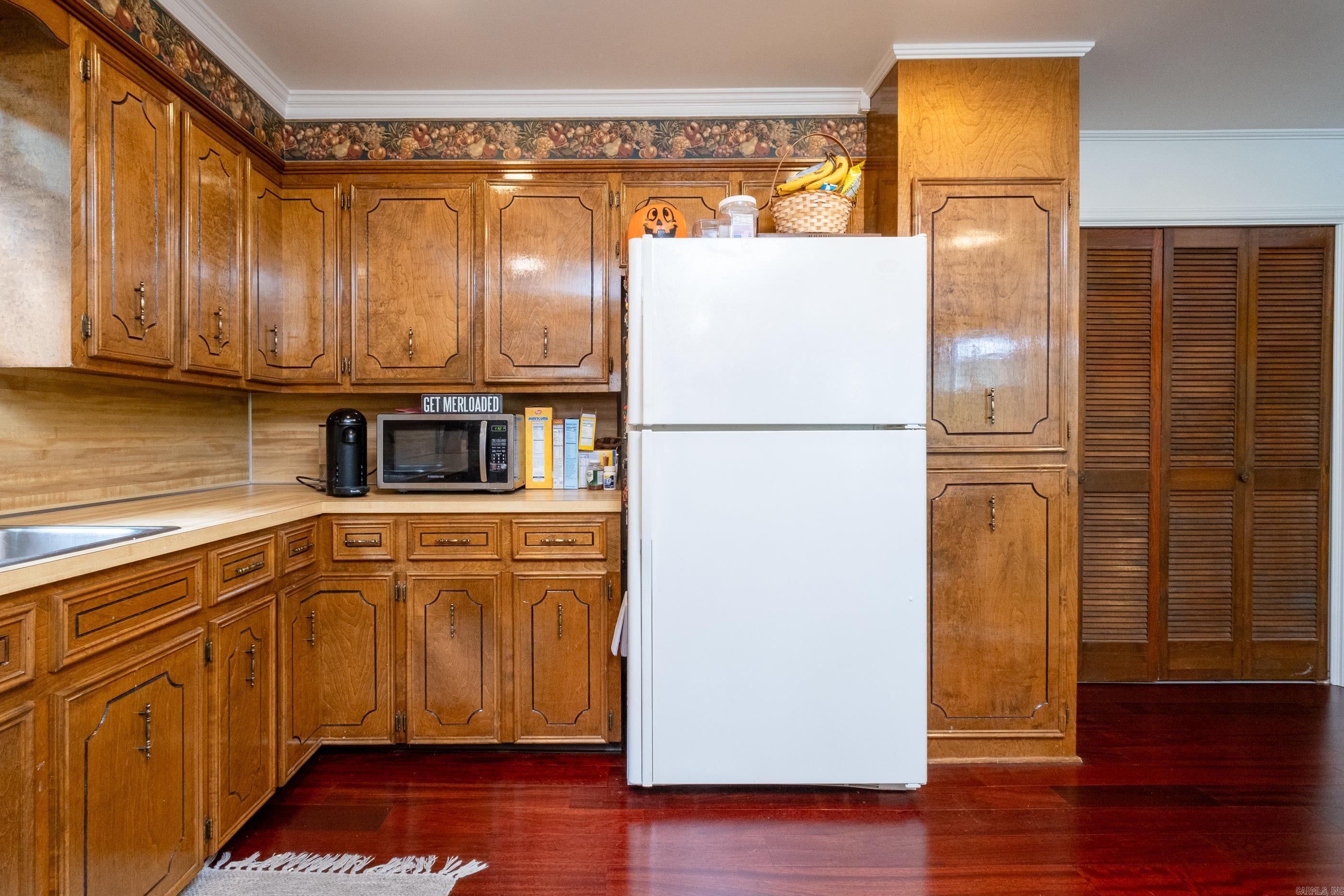 MARLOWE MANOR - Residential