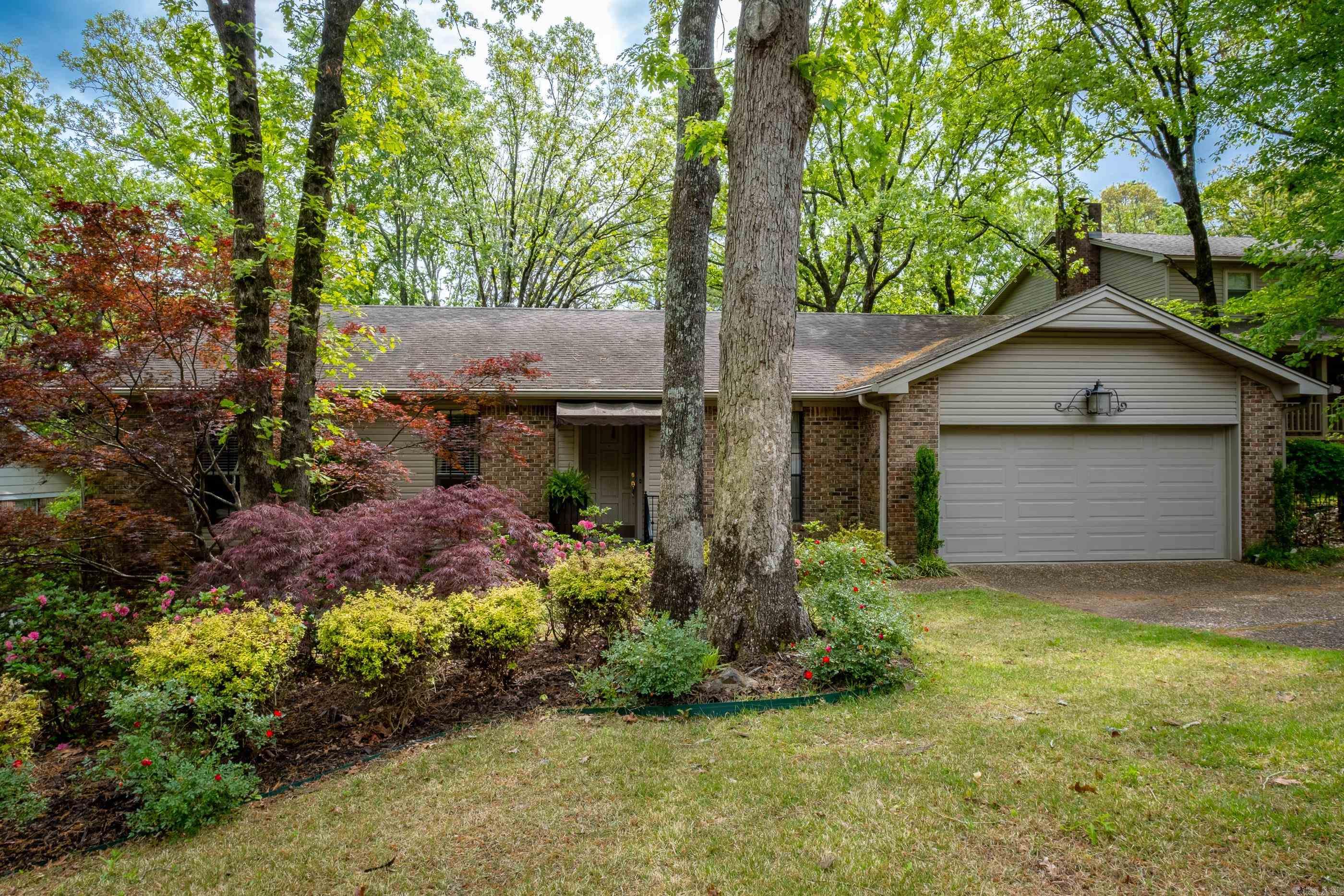 MARLOWE MANOR - Residential