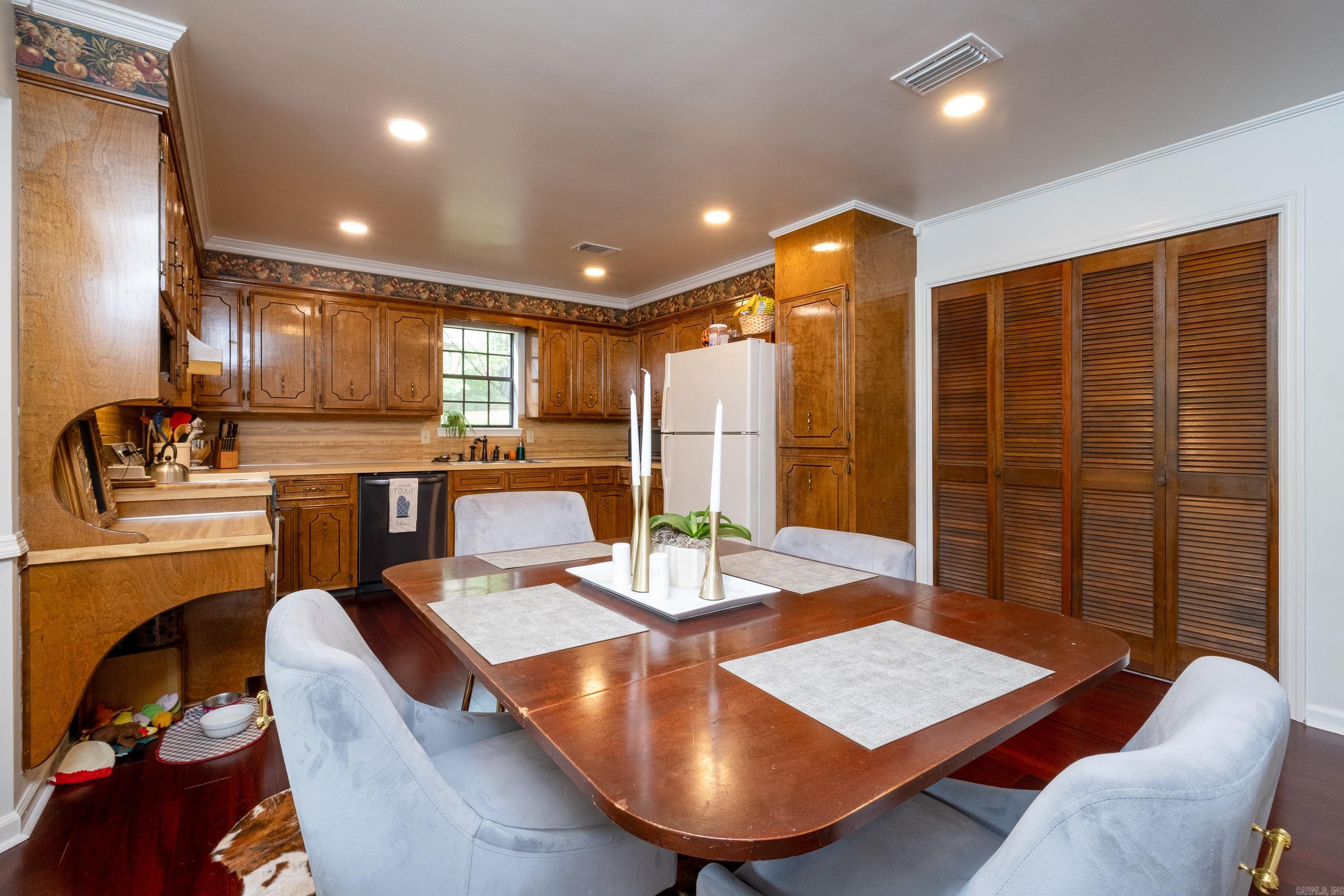 MARLOWE MANOR - Residential