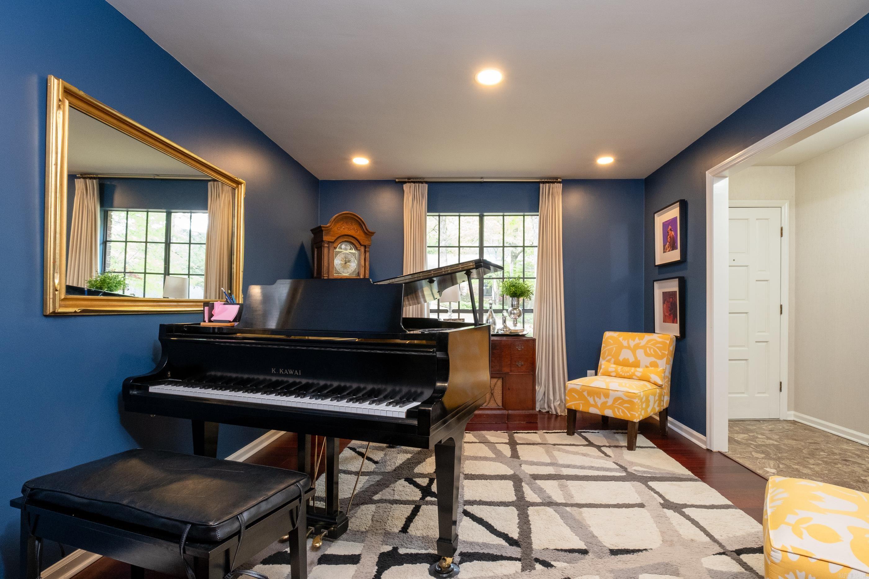 MARLOWE MANOR - Residential