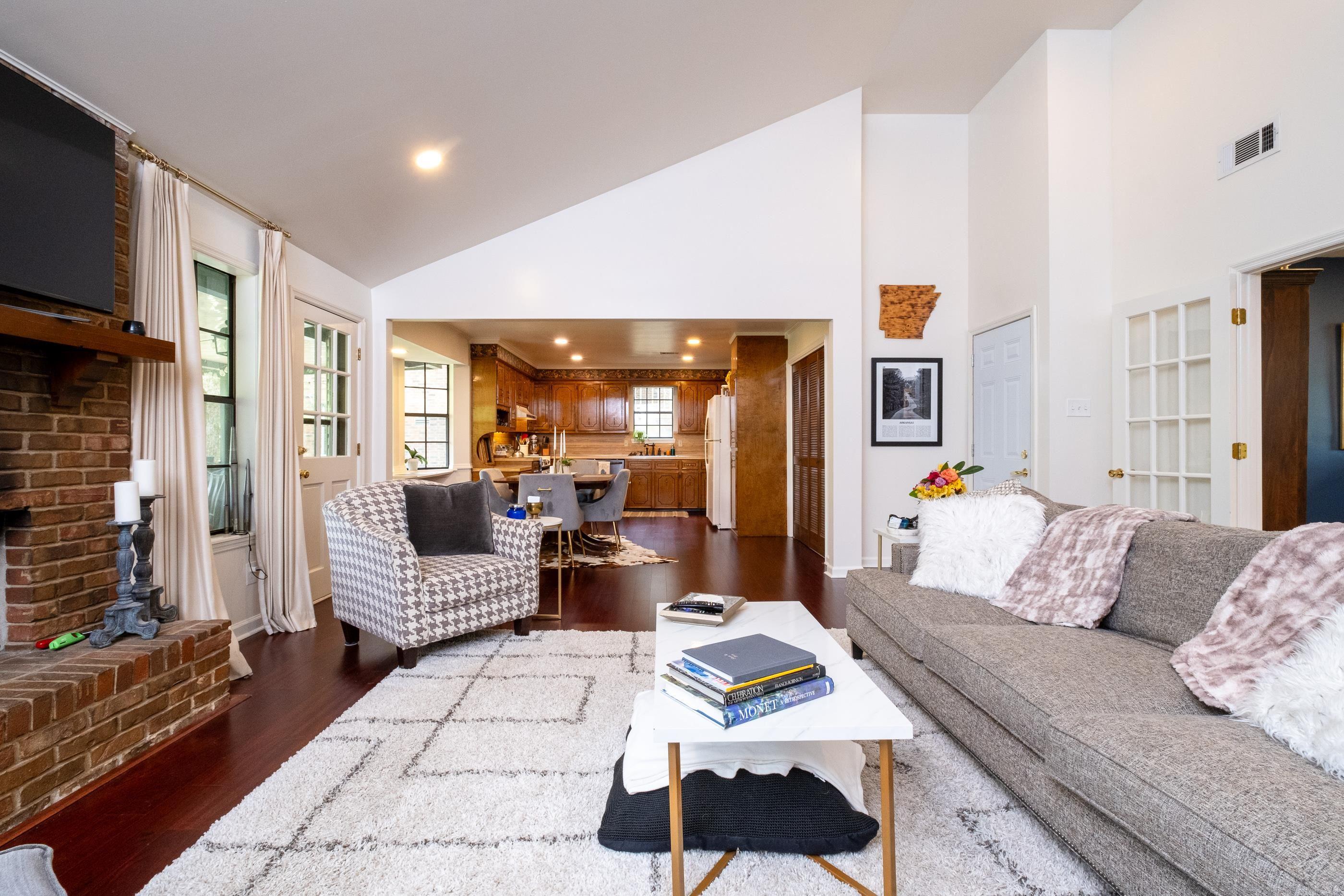 MARLOWE MANOR - Residential