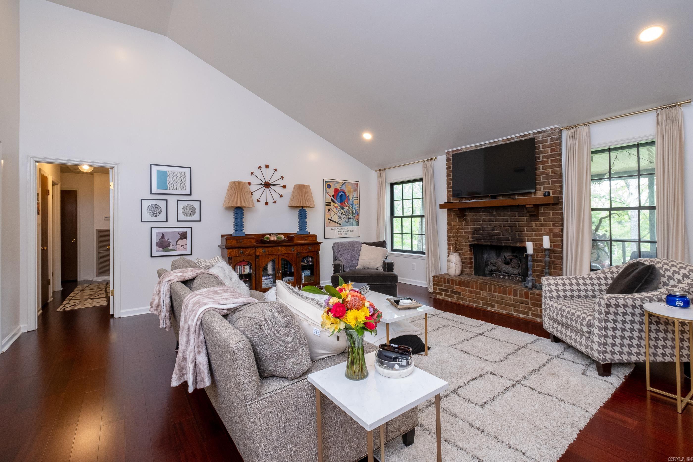 MARLOWE MANOR - Residential