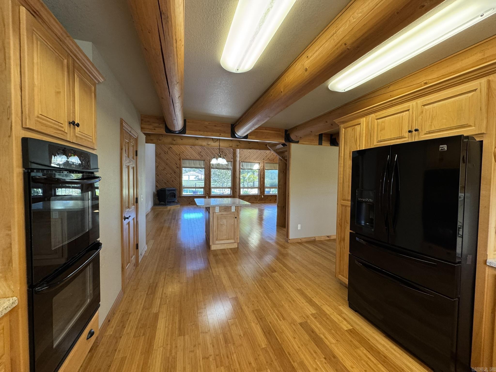 RIVER SIDE MEADOWS - Residential