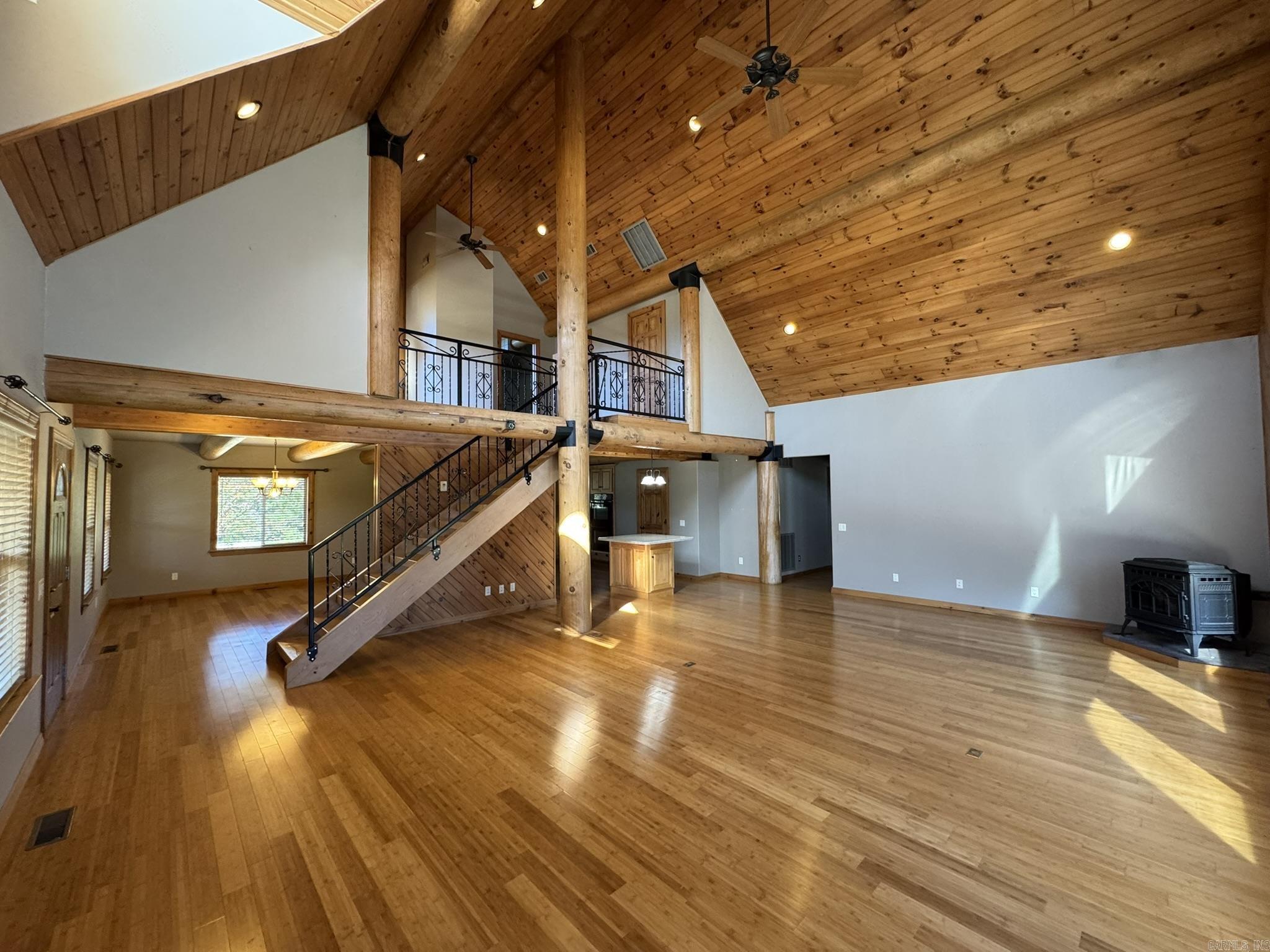 RIVER SIDE MEADOWS - Residential