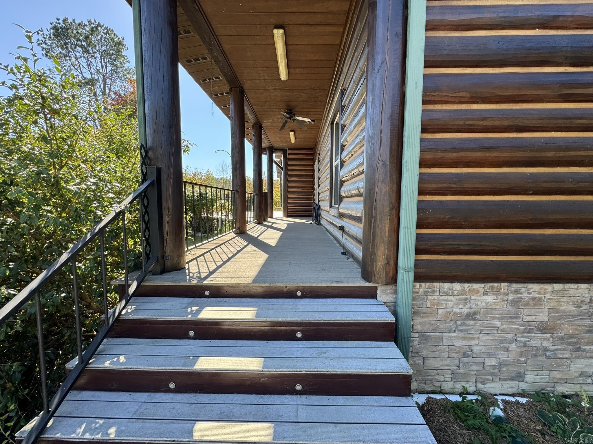 RIVER SIDE MEADOWS - Residential