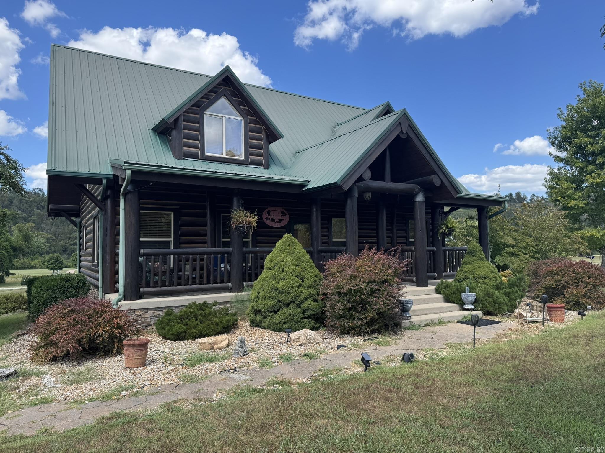RIVER SIDE MEADOWS - Residential