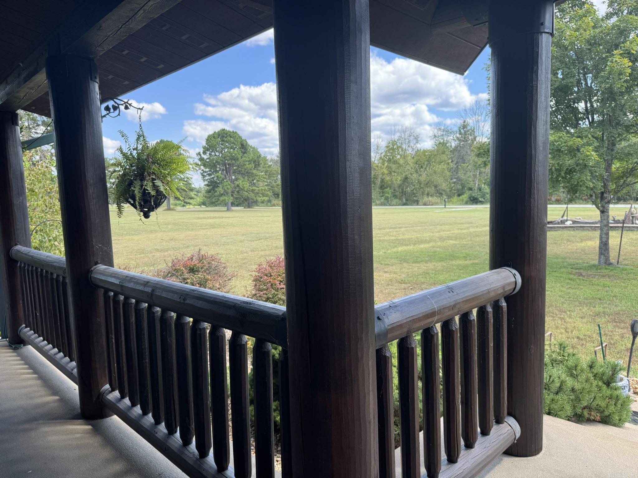 RIVER SIDE MEADOWS - Residential