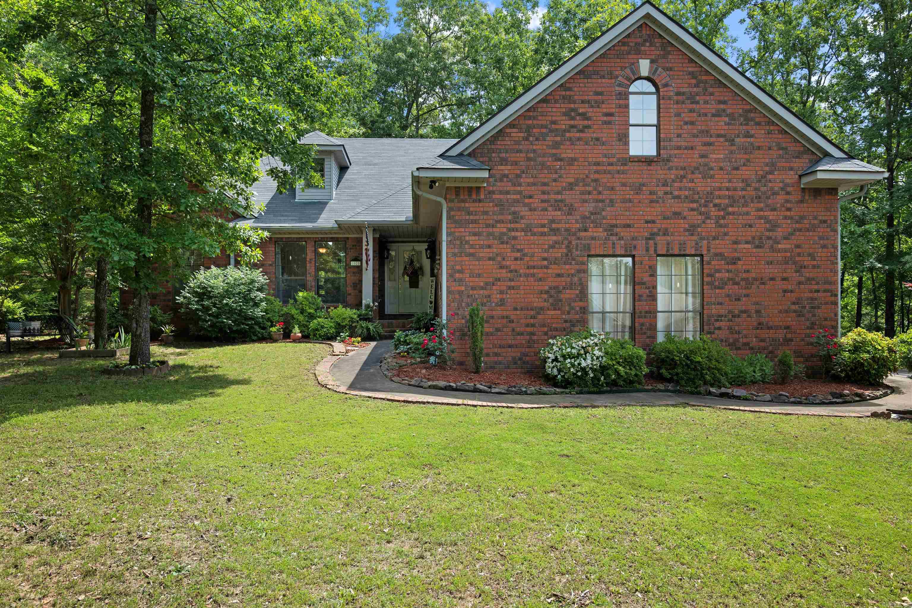 PINECREST MANOR ESTATES - Residential