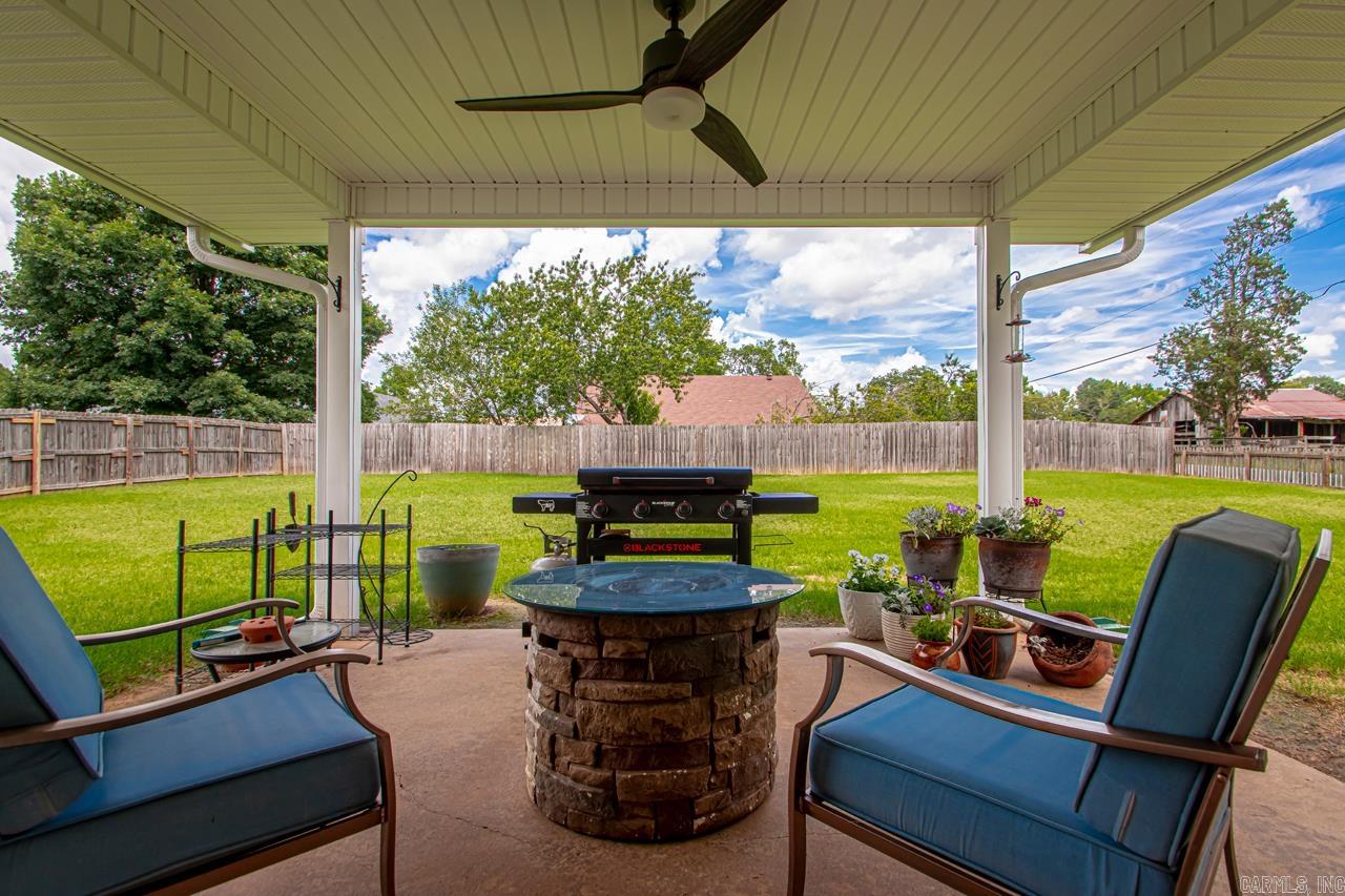 PLANTATION ACRES - Residential