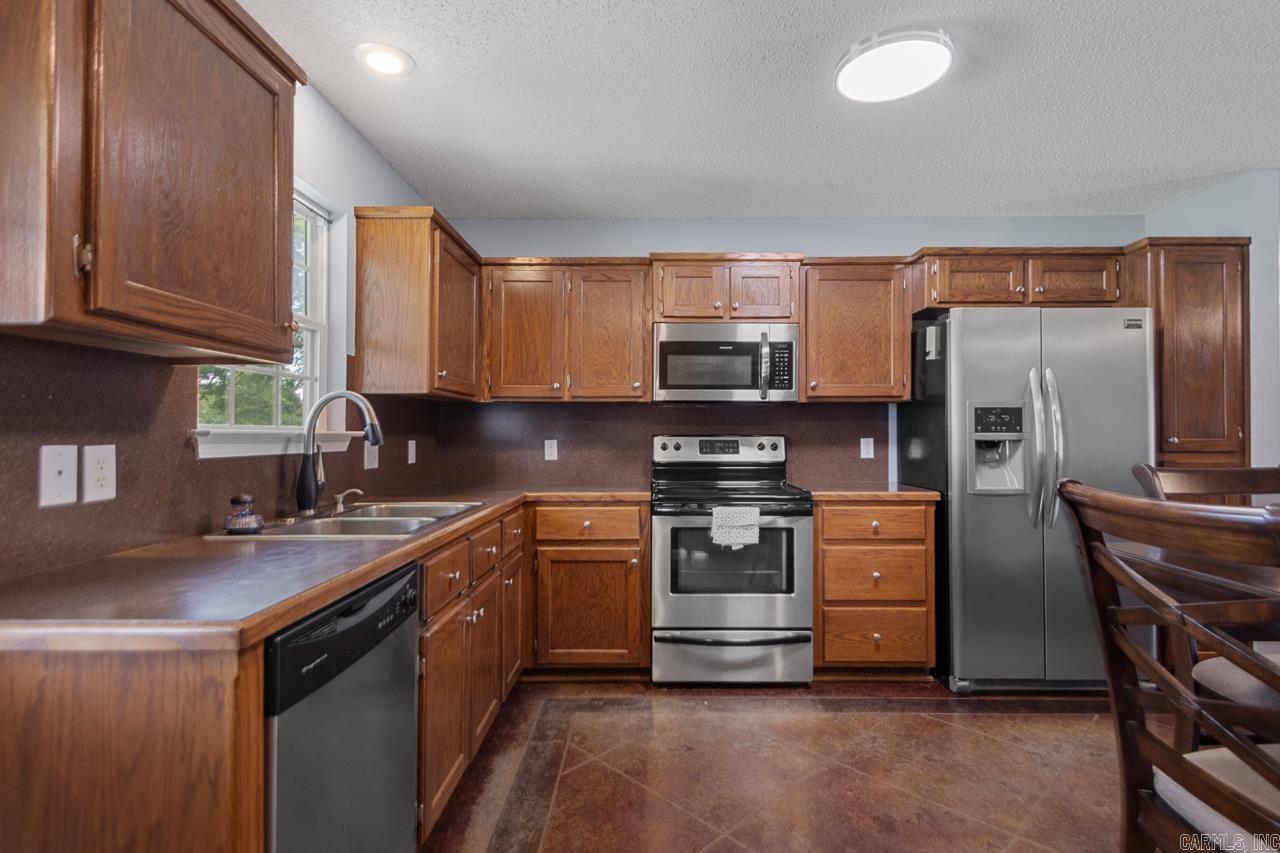 PLANTATION ACRES - Residential