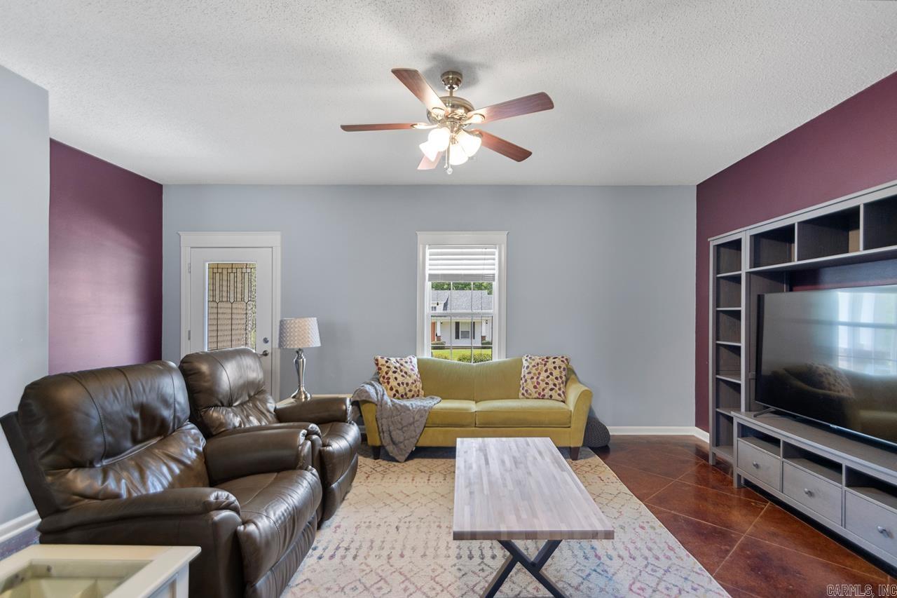 PLANTATION ACRES - Residential