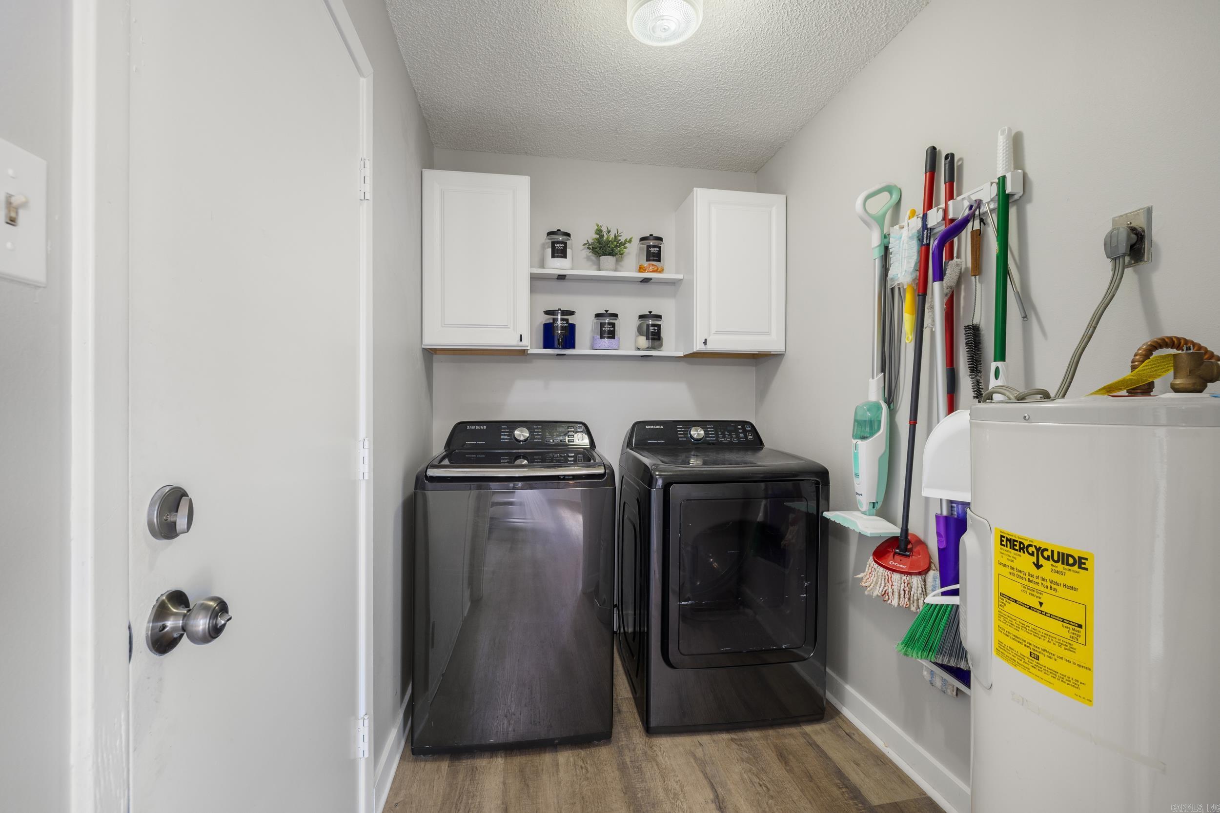 OAK MEADOWS - Residential