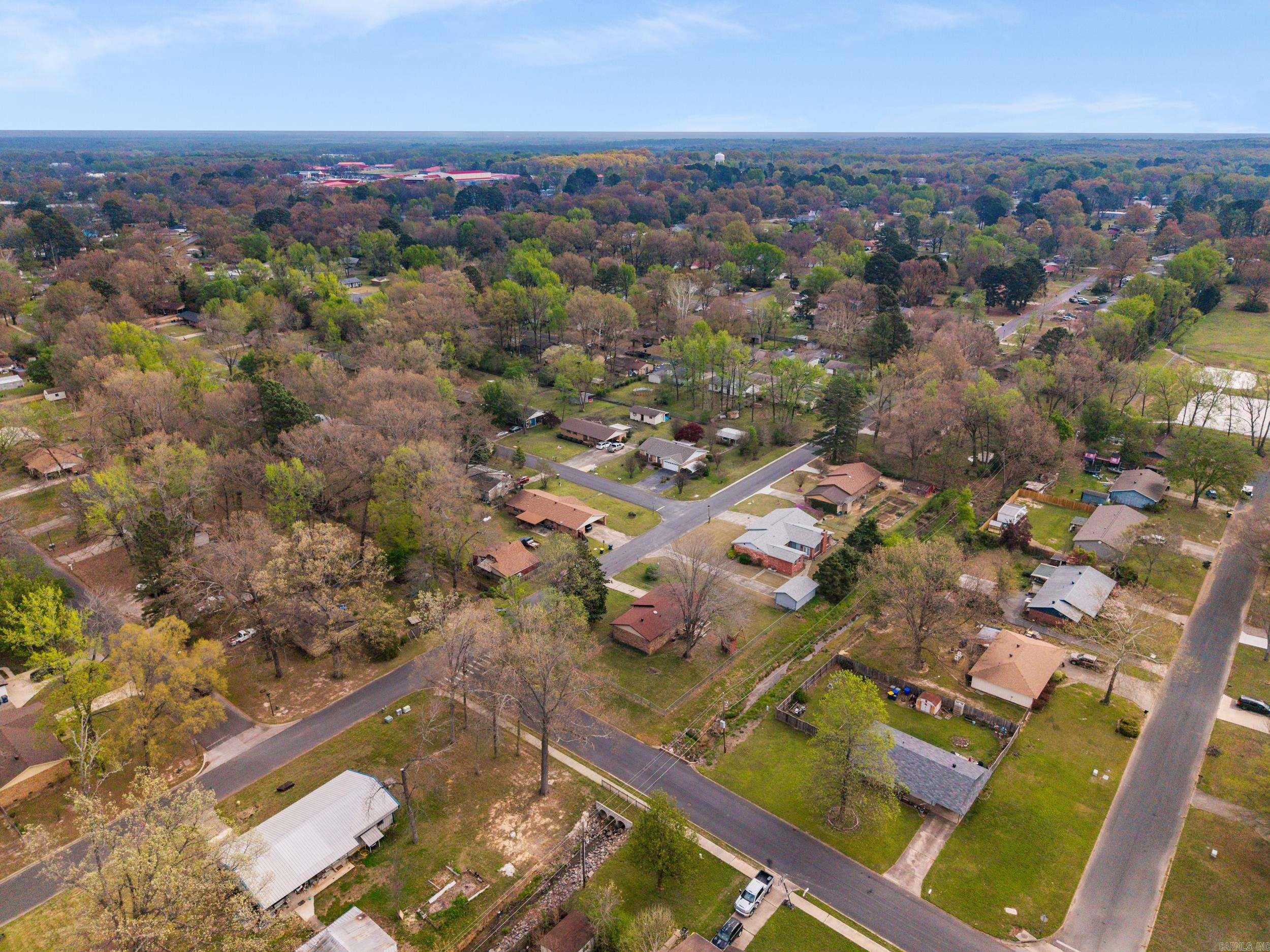 OAK MEADOWS - Residential