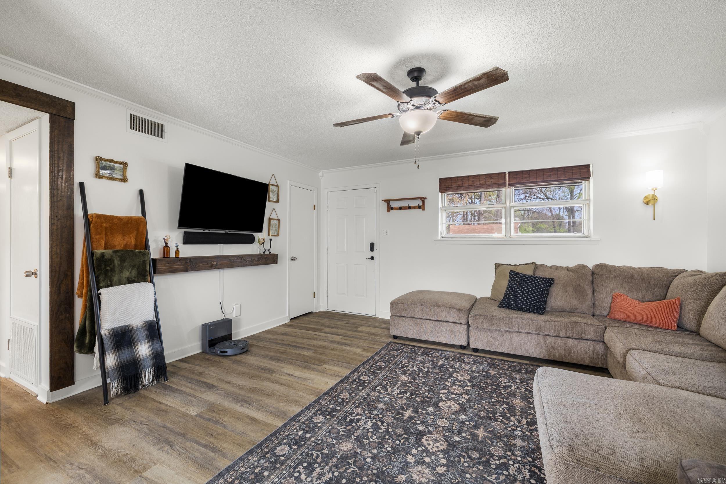 OAK MEADOWS - Residential