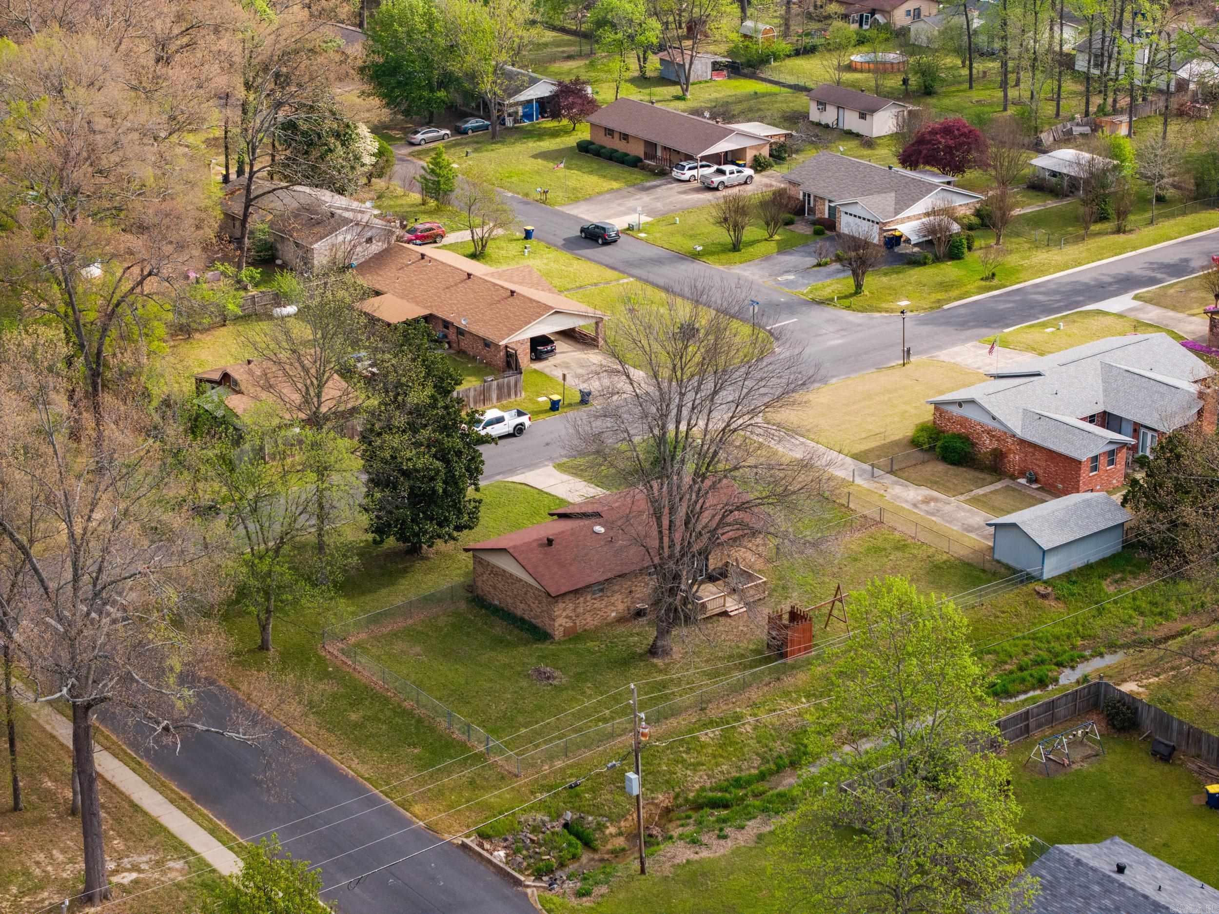 OAK MEADOWS - Residential