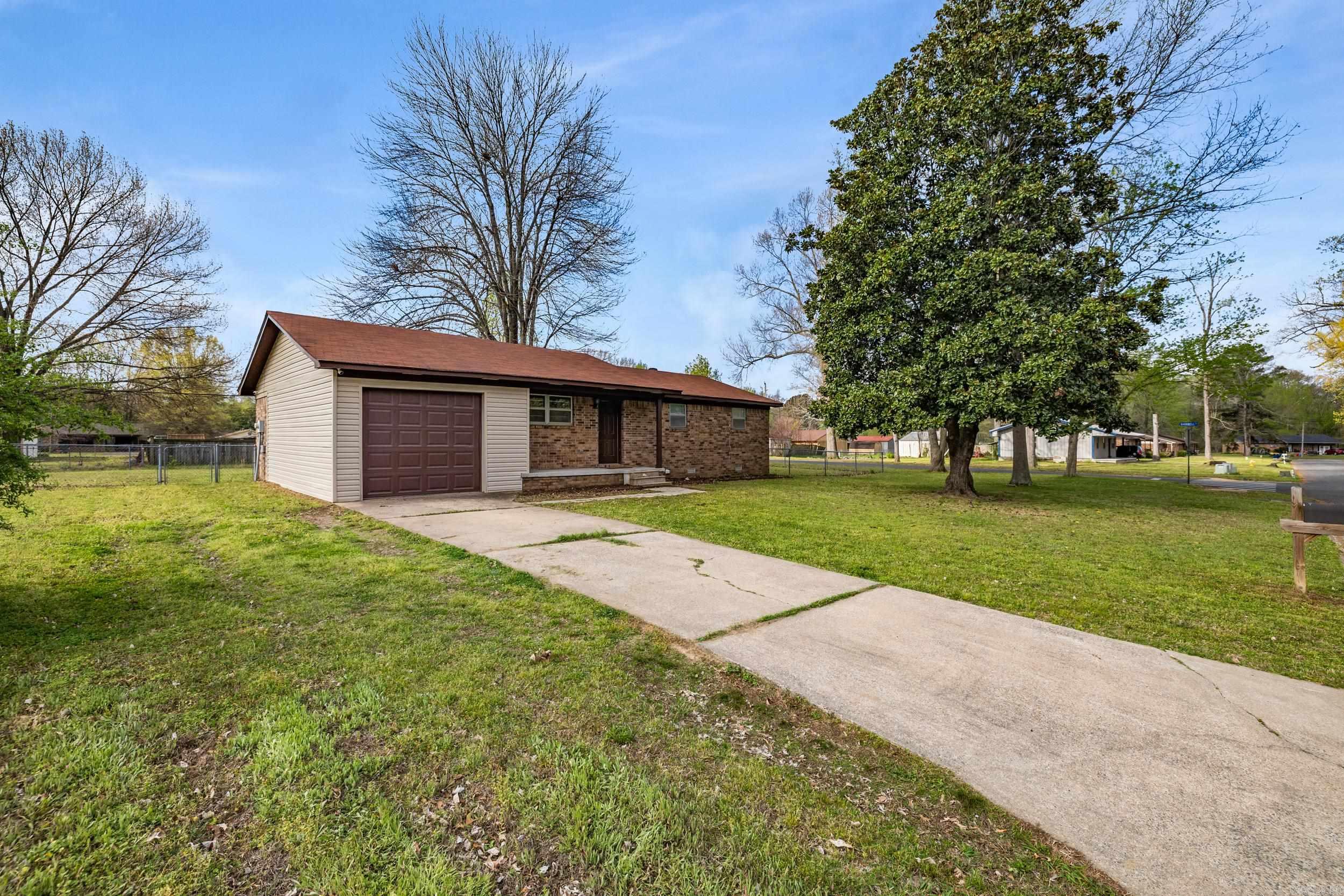 OAK MEADOWS - Residential