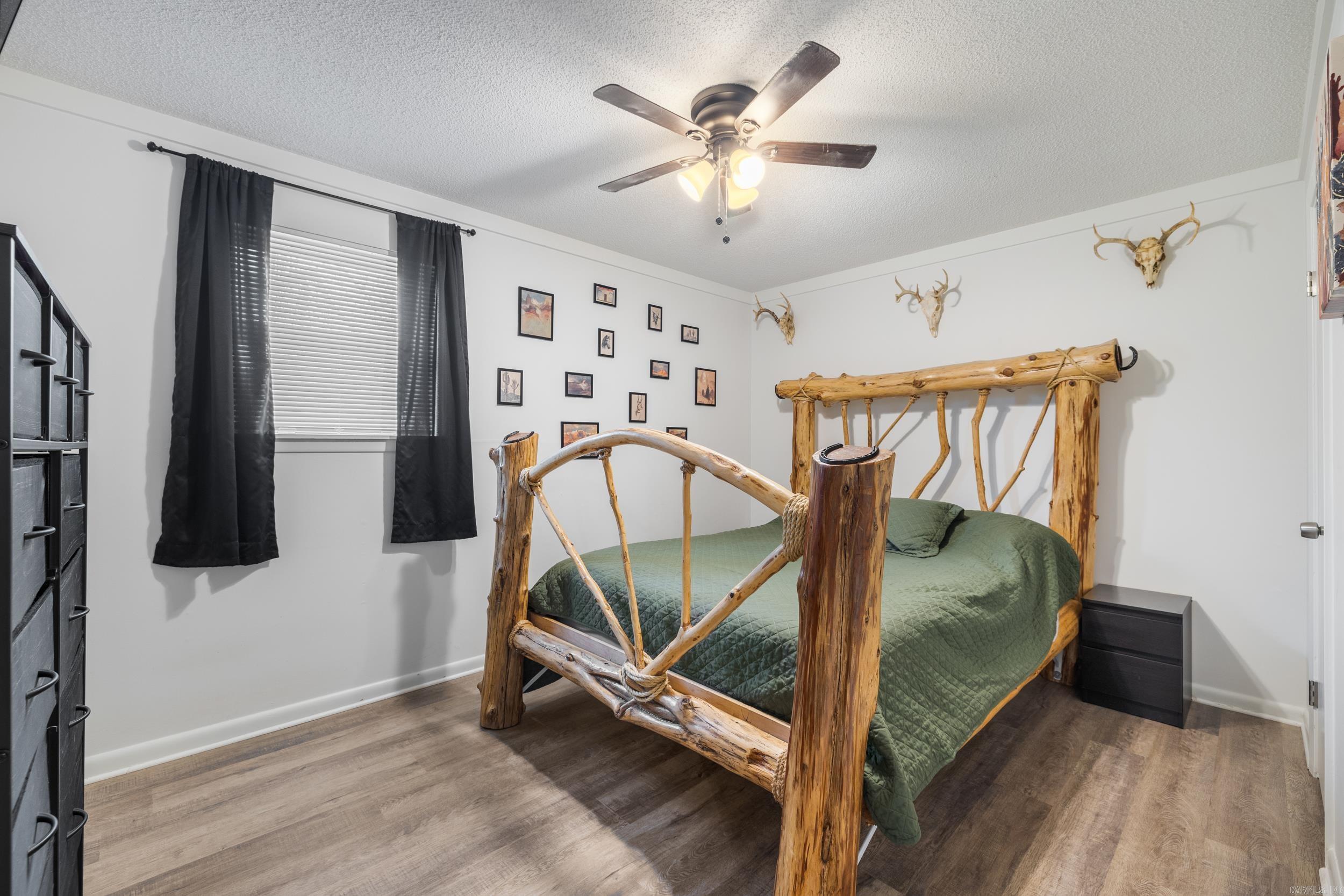 OAK MEADOWS - Residential