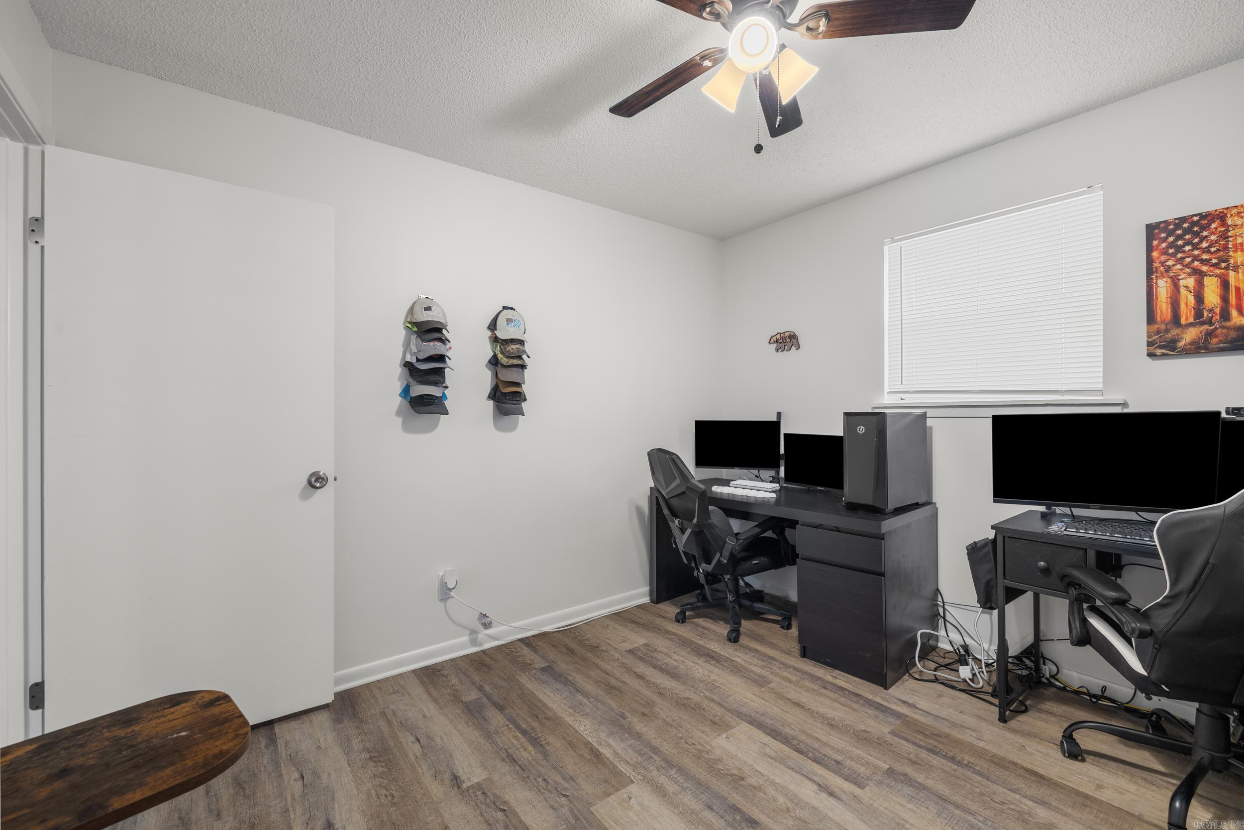 OAK MEADOWS - Residential